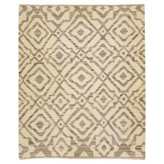 Moderner Oversize-Teppich aus Kelim-Wolle in Beige mit geometrischem Motiv