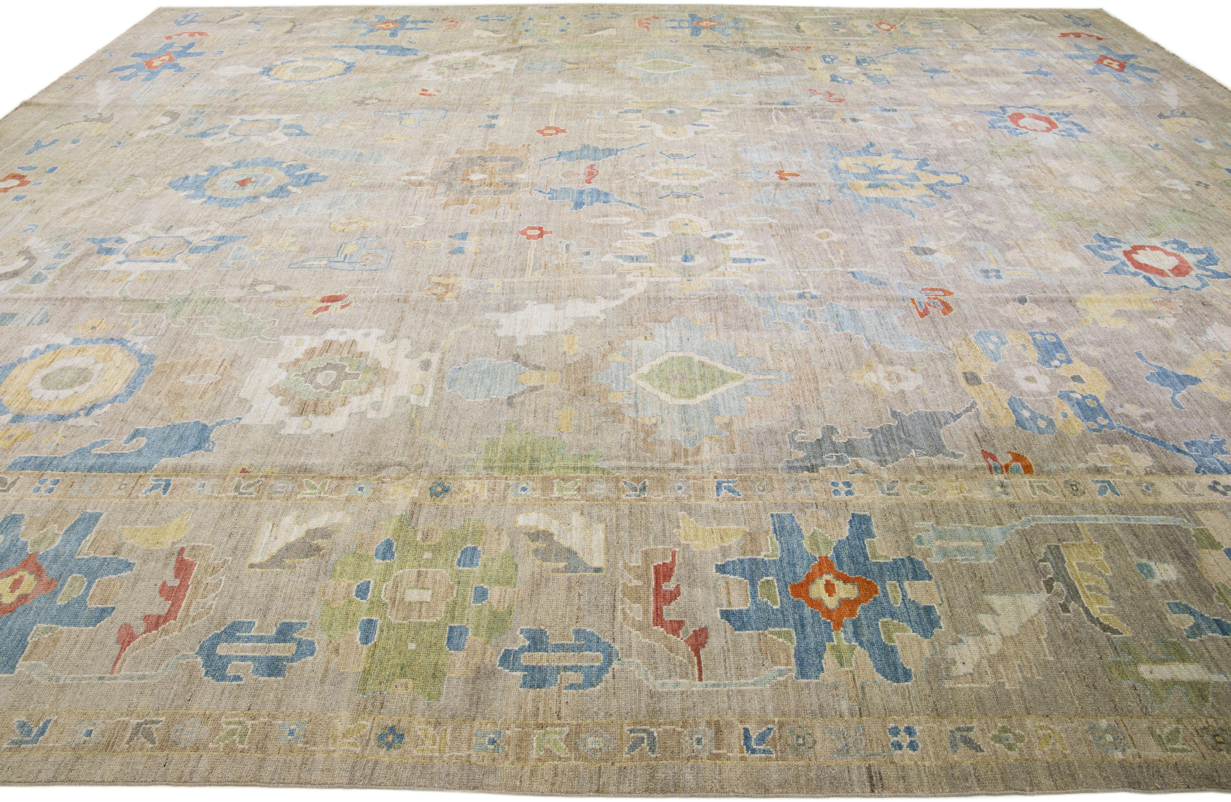 Hand-Knotted Oversize Modern Sultanabad Handmade Beige Wool Rug with Floral Design For Sale