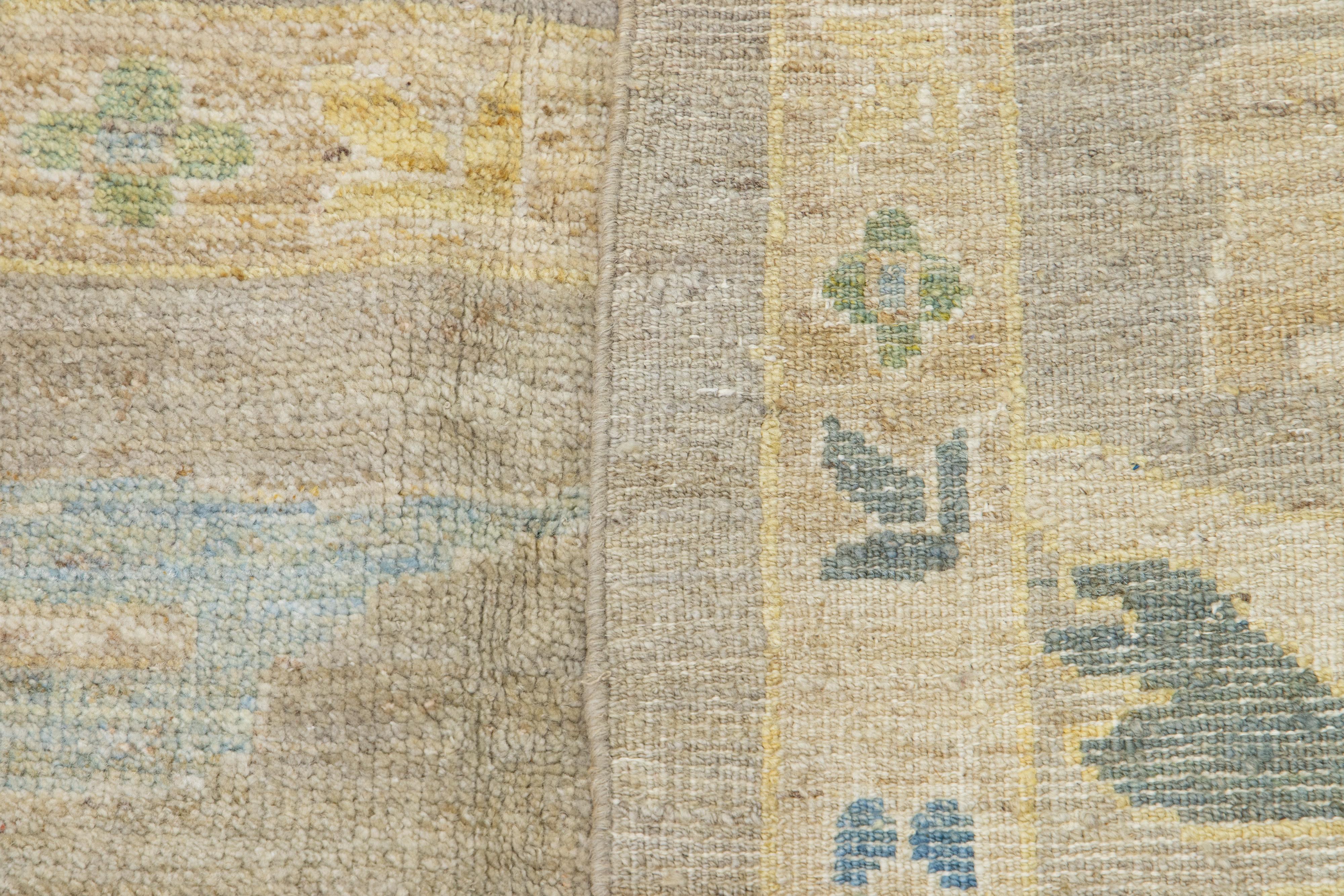 Moderner handgefertigter Sultanabad-Wollteppich in Beige in Übergröße mit Blumenmuster (21. Jahrhundert und zeitgenössisch) im Angebot