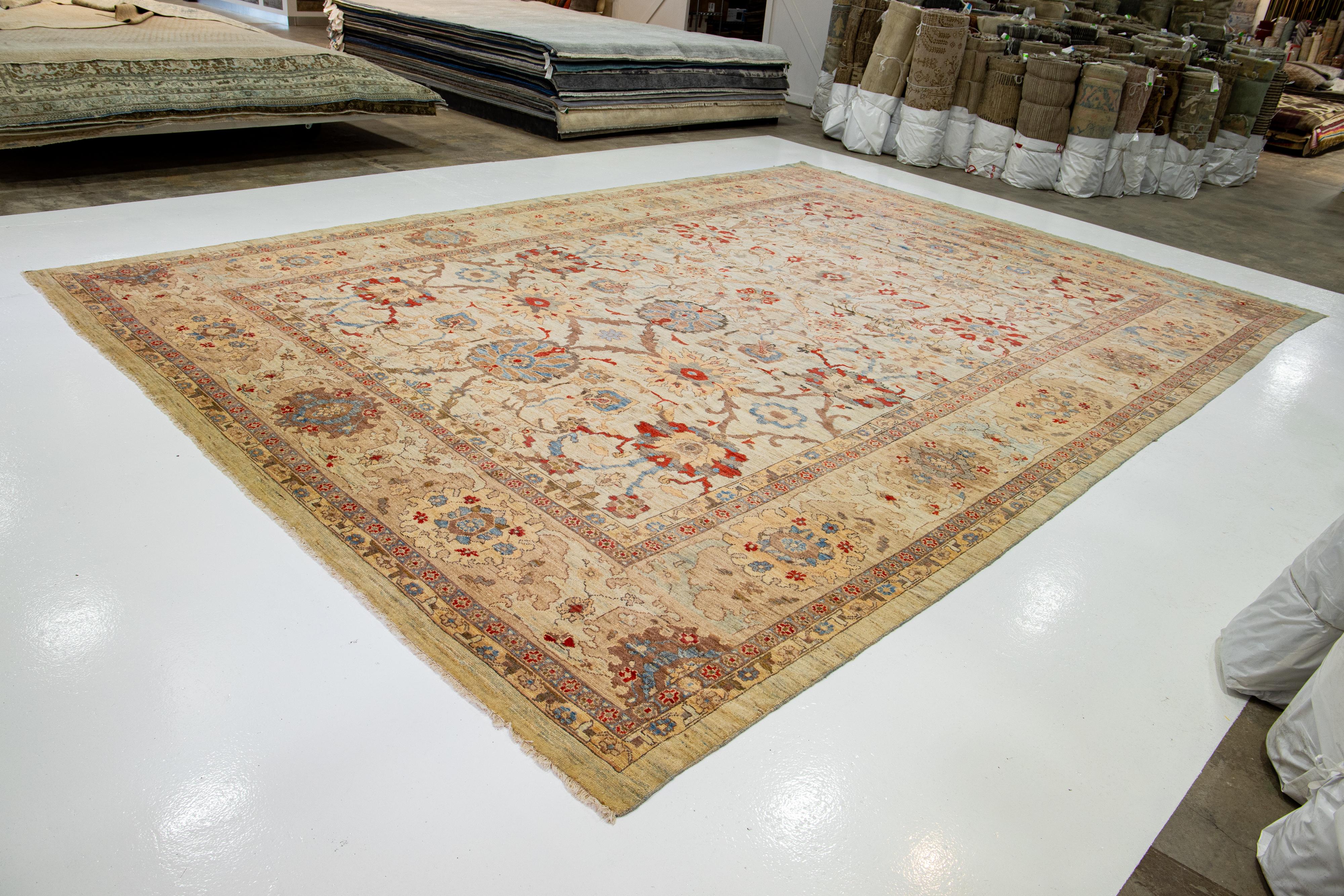 Perse Tapis moderne surdimensionné en laine de Sultanabad fait à la main avec un motif floral en bleu clair en vente