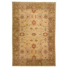 Übergroßer moderner türkischer Oushak-Teppich in warmem Beige mit Vintage-inspiriertem Design