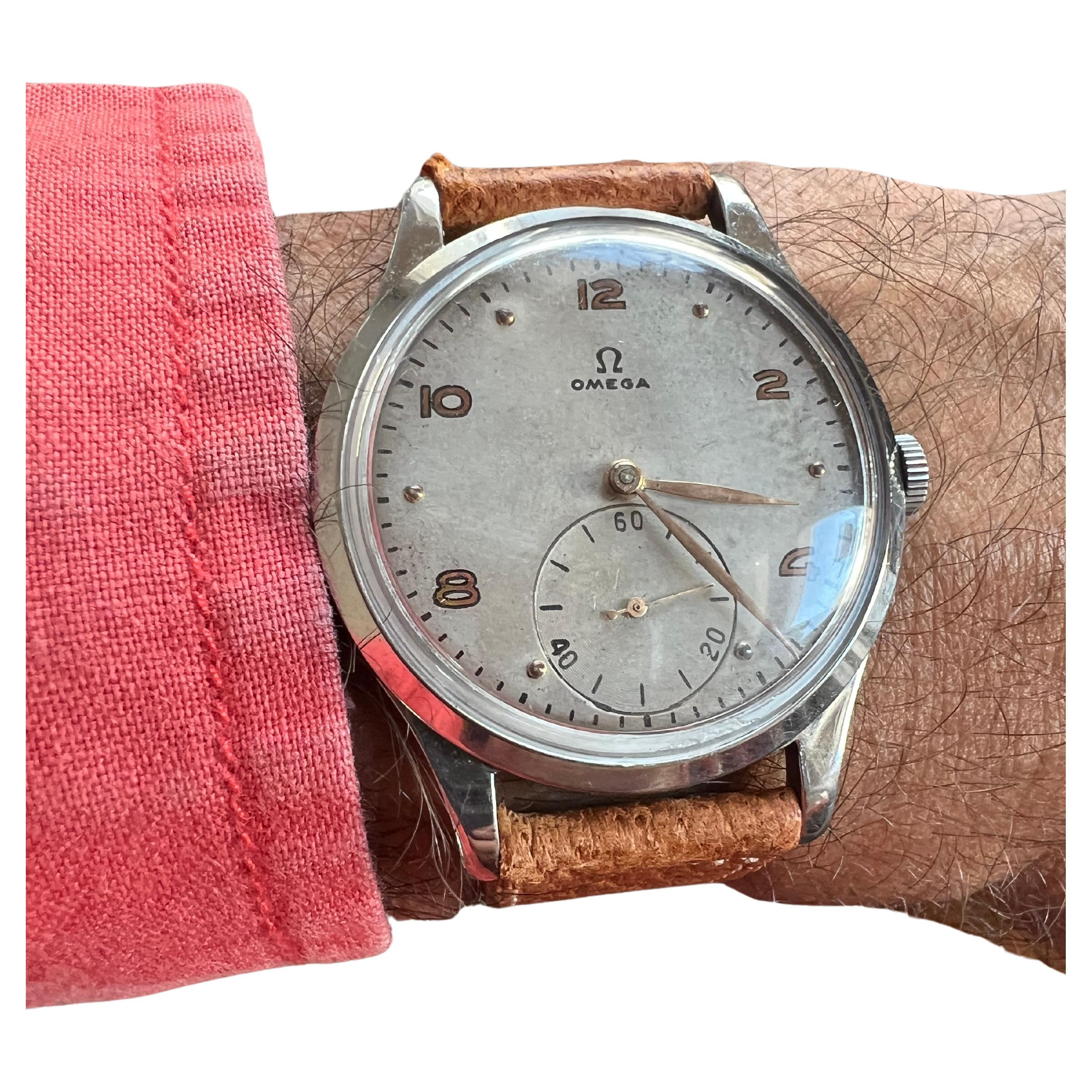 Oversize Omega-Armbanduhr ca. 1947 im Angebot