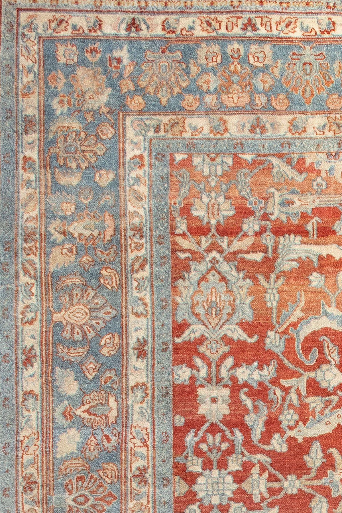 Oversize Persian Bibikabad Rug In Good Condition For Sale In New York, NY