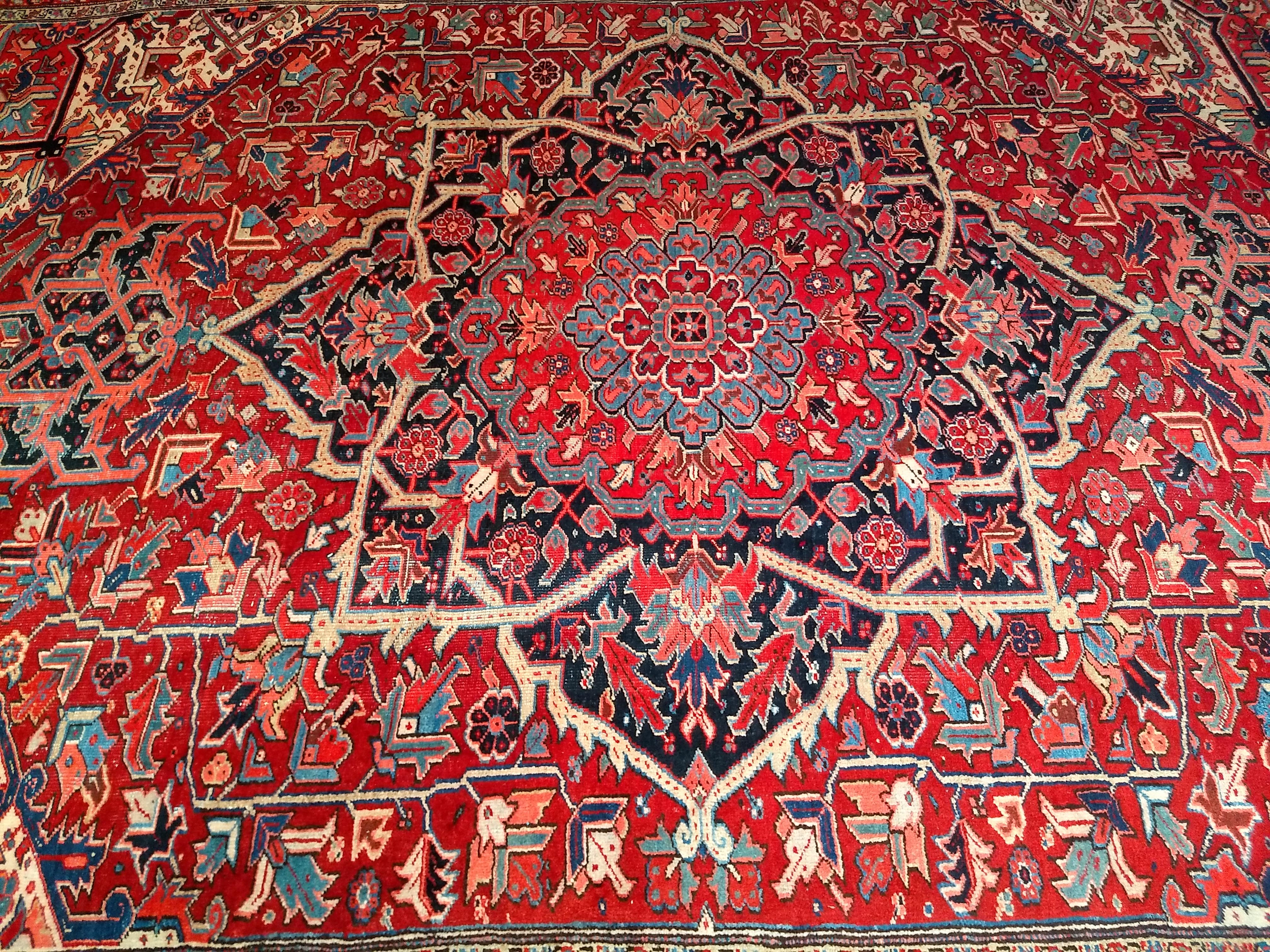 20th Century Oversize Persian Heriz Serapi in Geometric Pattern in Red, Yellow, Pink, Blue For Sale