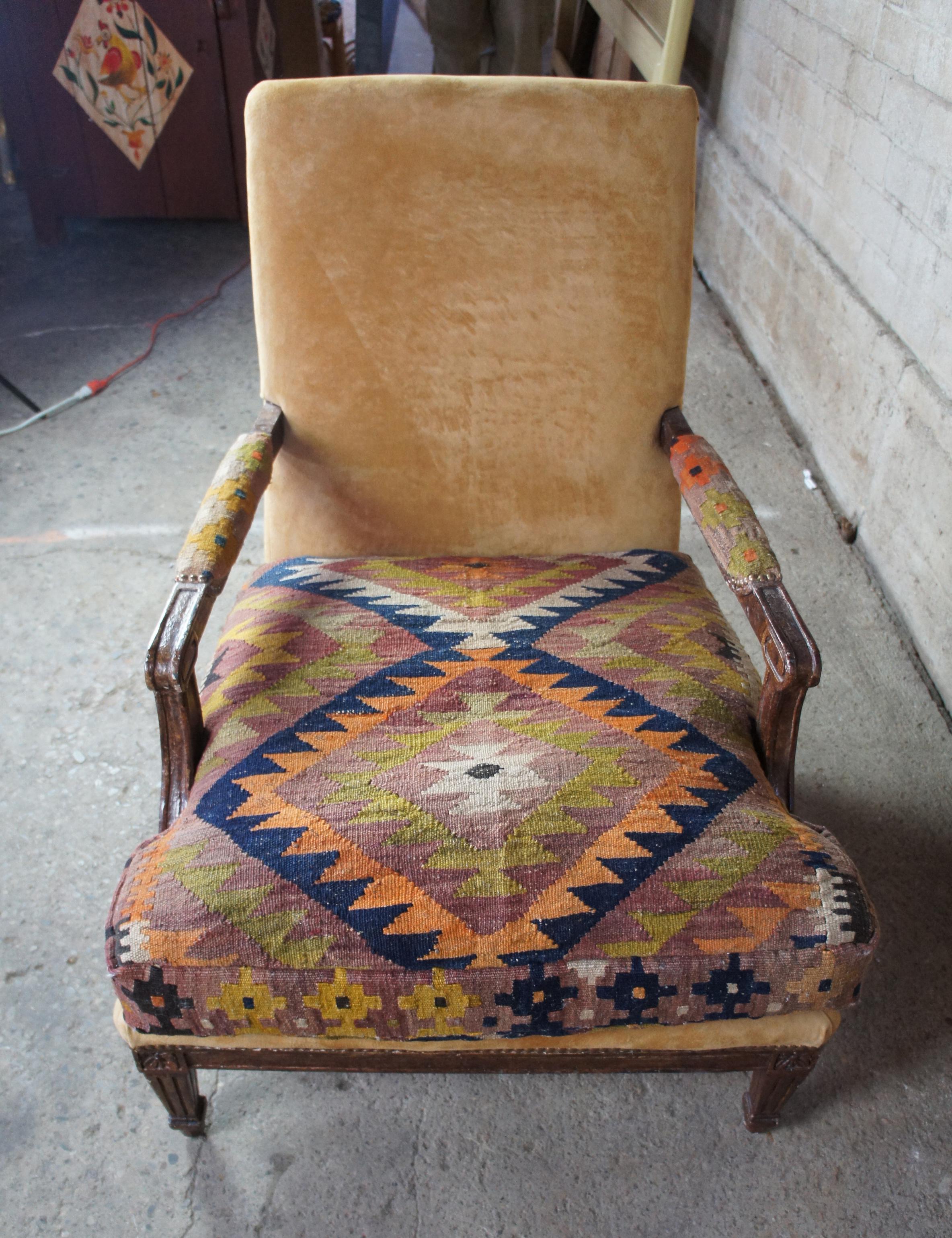 Oversize Southwestern Marquis Armchair Fauteuil Louis XV Style Lounge Rug Kilim 1