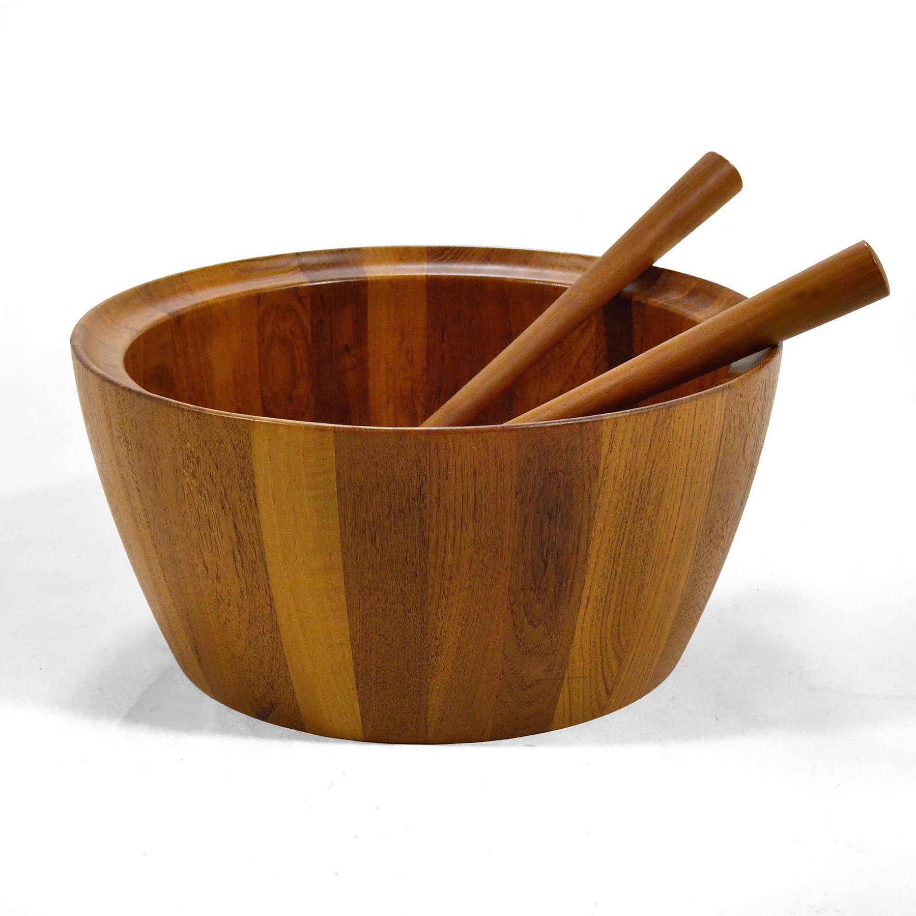 Mid-Century Modern Oversize Staved Teak Bowl and Servers by Richard Nissen For Sale