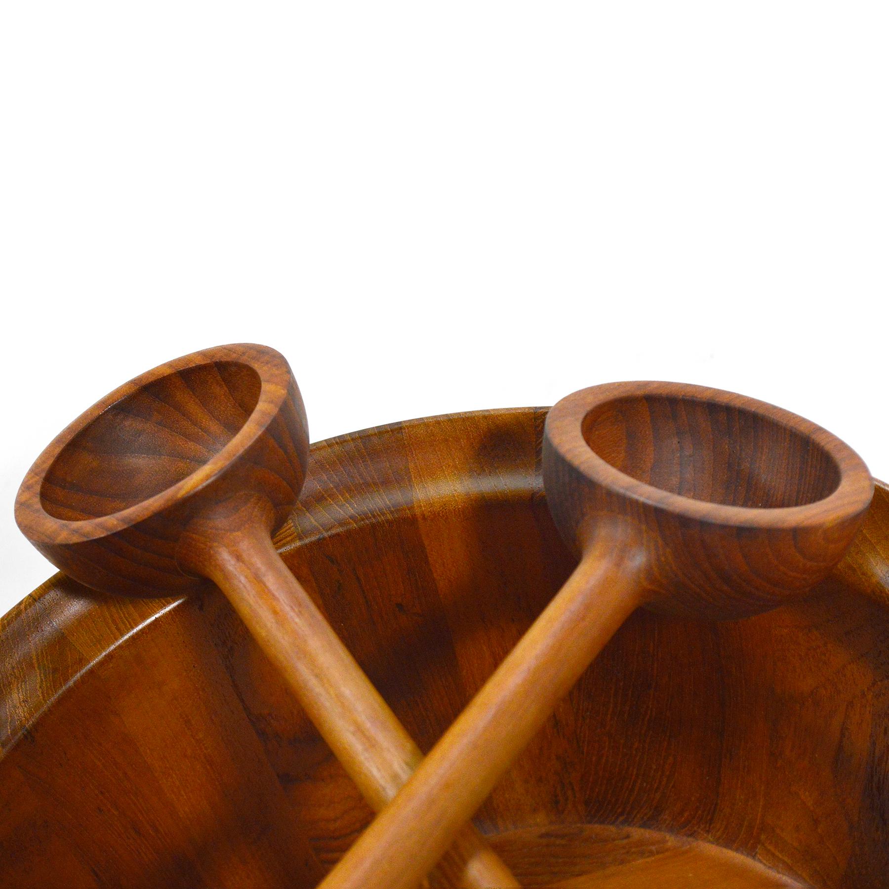 Oversize Staved Teak Bowl and Servers by Richard Nissen For Sale 1