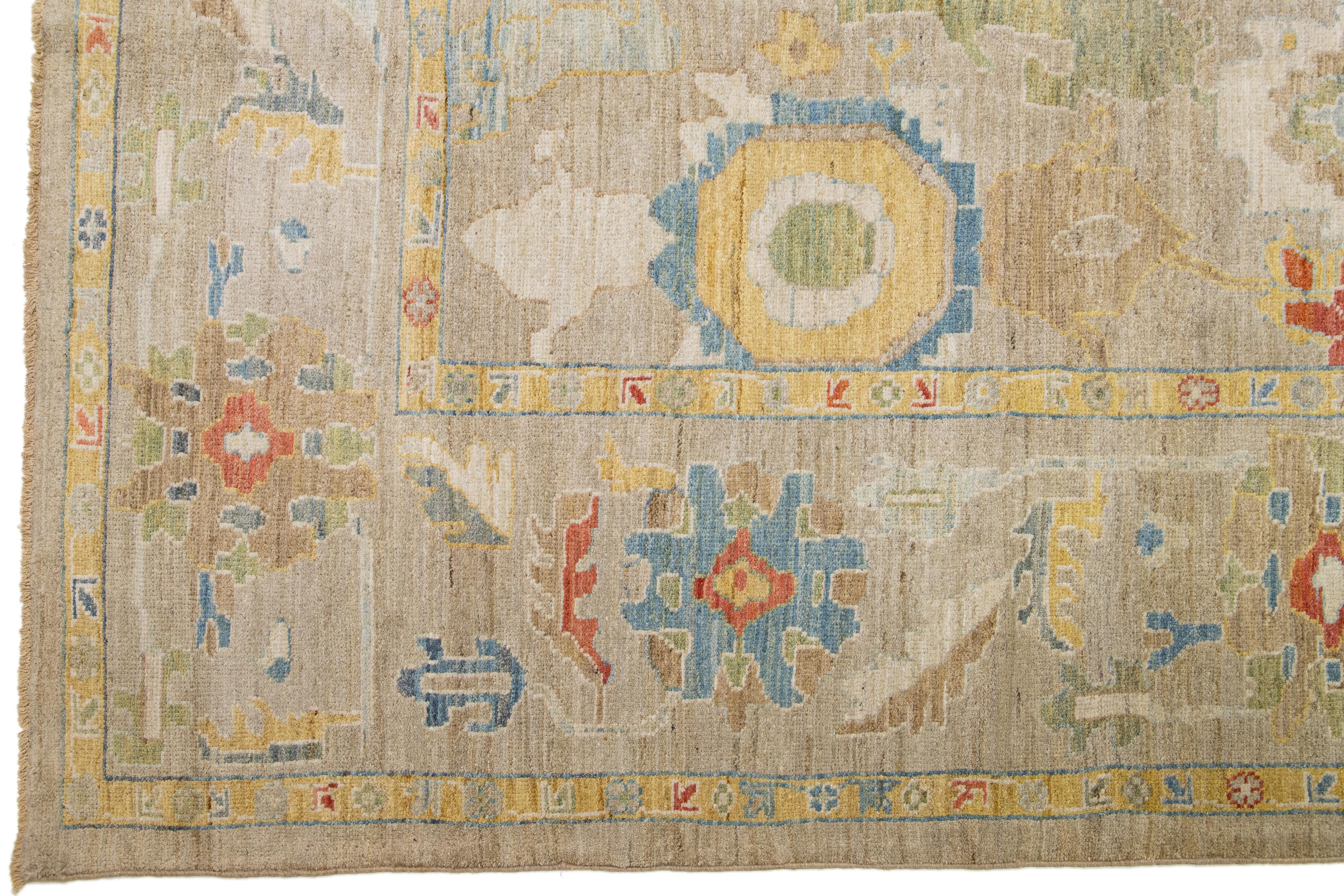 Tapis surdimensionné en laine Sultanabad fait à la main avec motif floral sur toute sa surface Neuf - En vente à Norwalk, CT