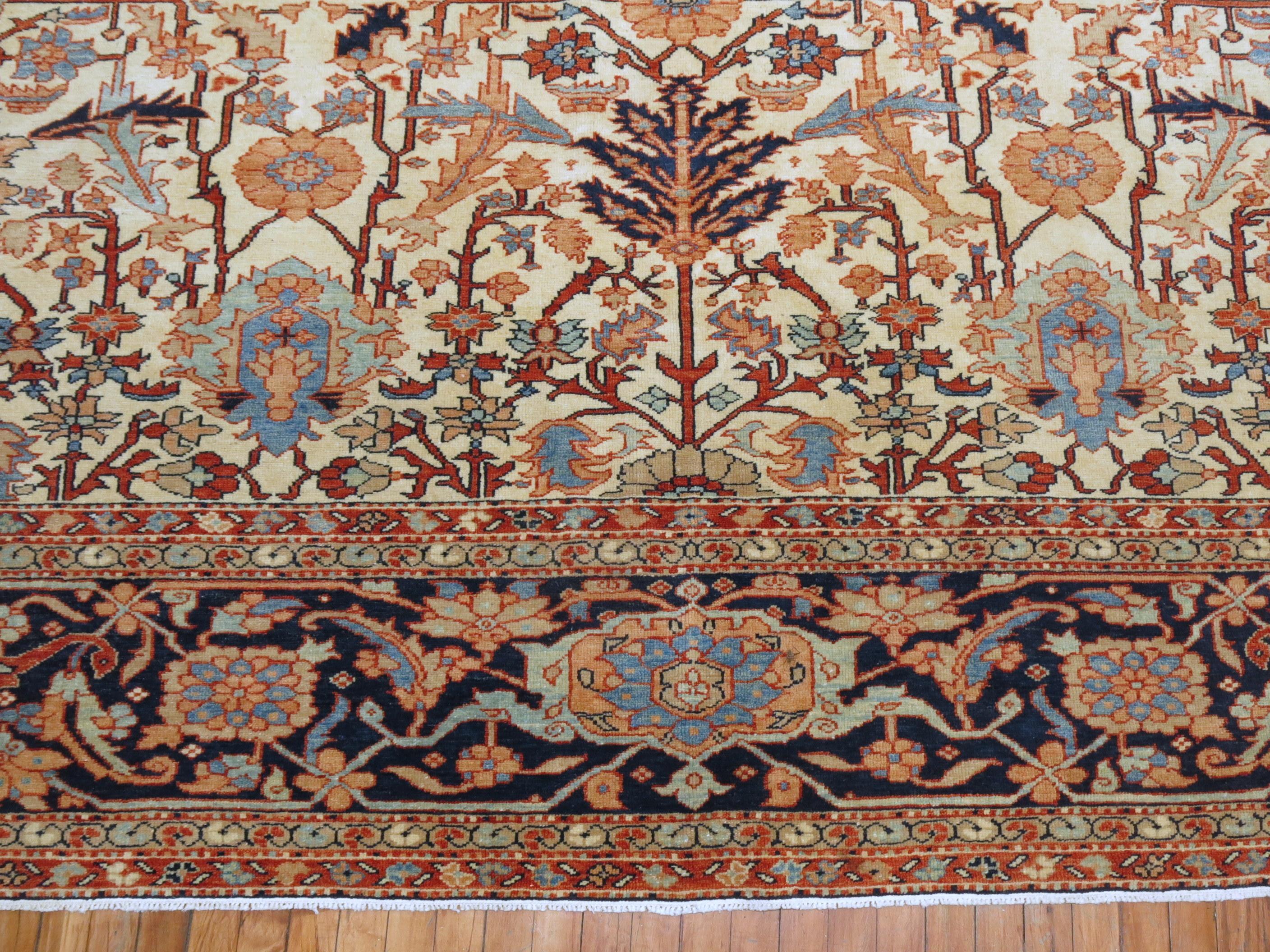 Vintage Inspired Oversize Persian Heriz Carpet 4