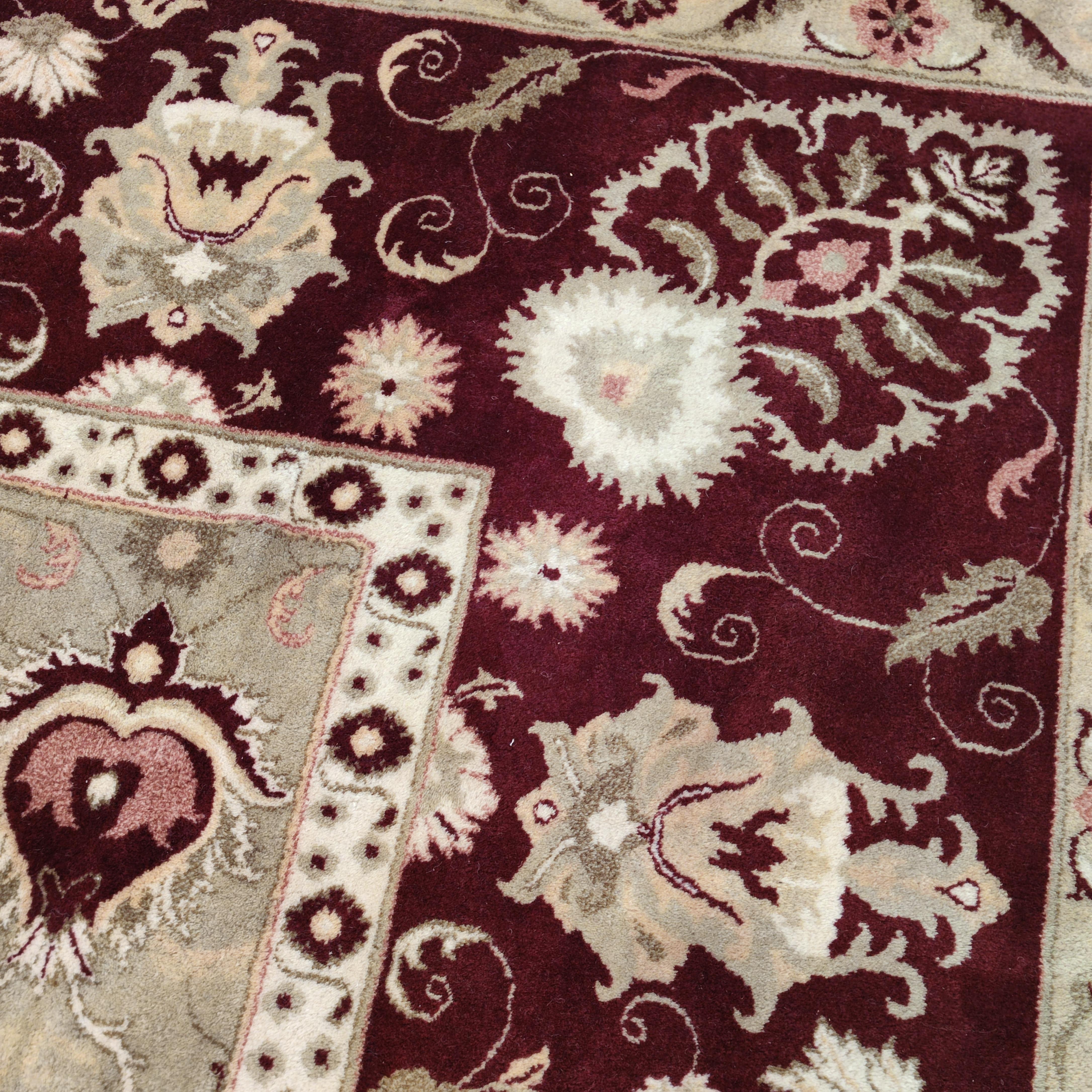 Übergroßer Vintage Celadon Grüner Agra-Teppich im All-Over-Design mit rubinroter Umrandung (Handgeknüpft) im Angebot