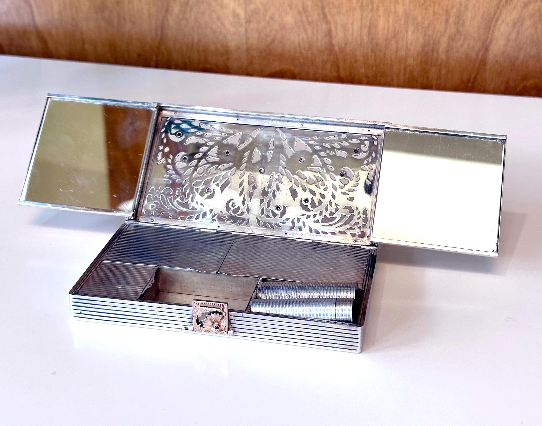 Oversized Vintage French Silver Compact Case by Boucheron For Sale 10