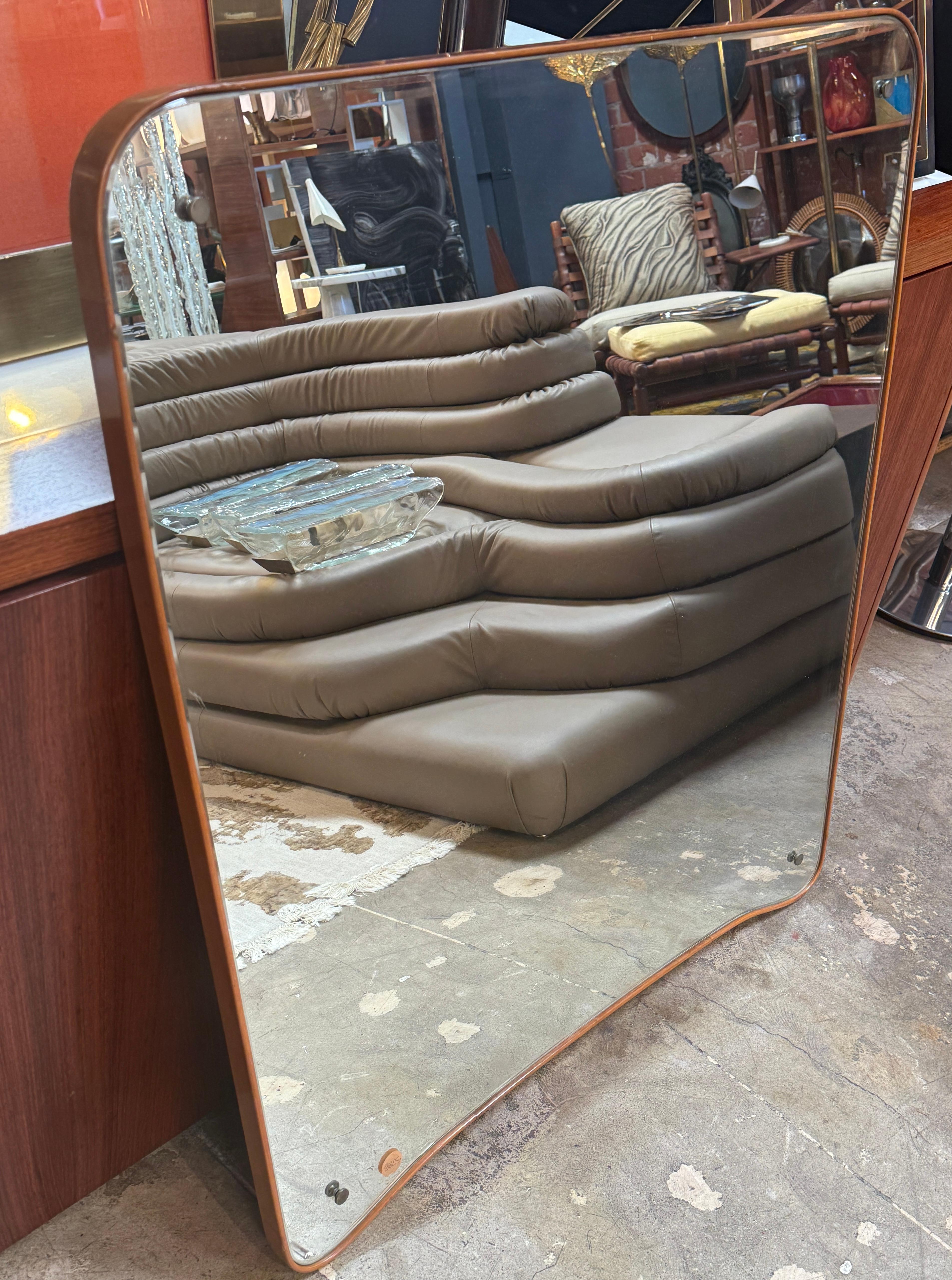 Miroir mural italien surdimensionné des années 1970 en vente 4