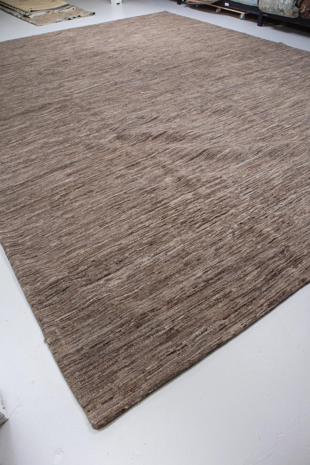 Modern Minimalist Hand-Knotted Wool Rug For Sale 1