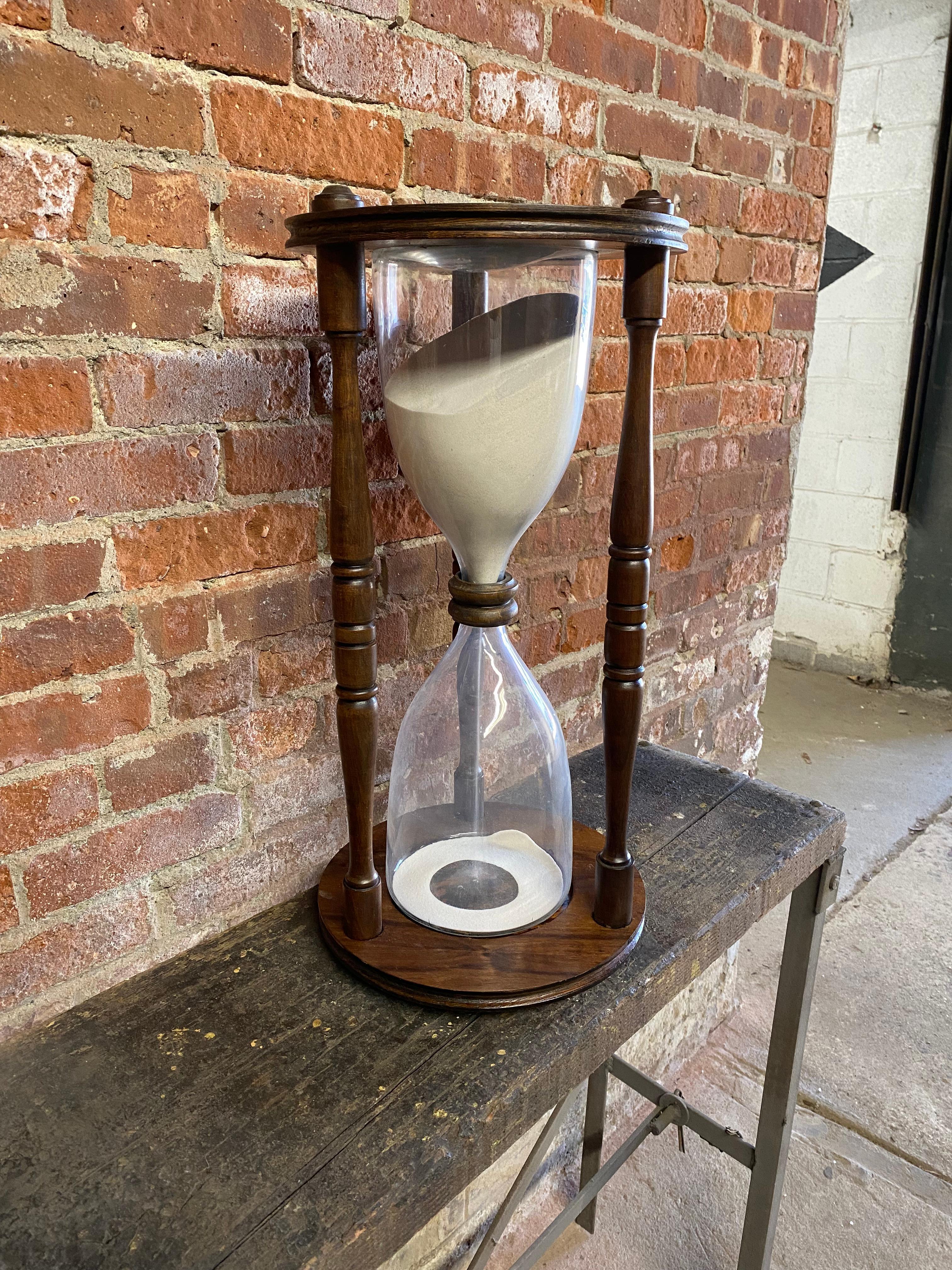 Oversized 1960s Hourglass In Good Condition In Garnerville, NY