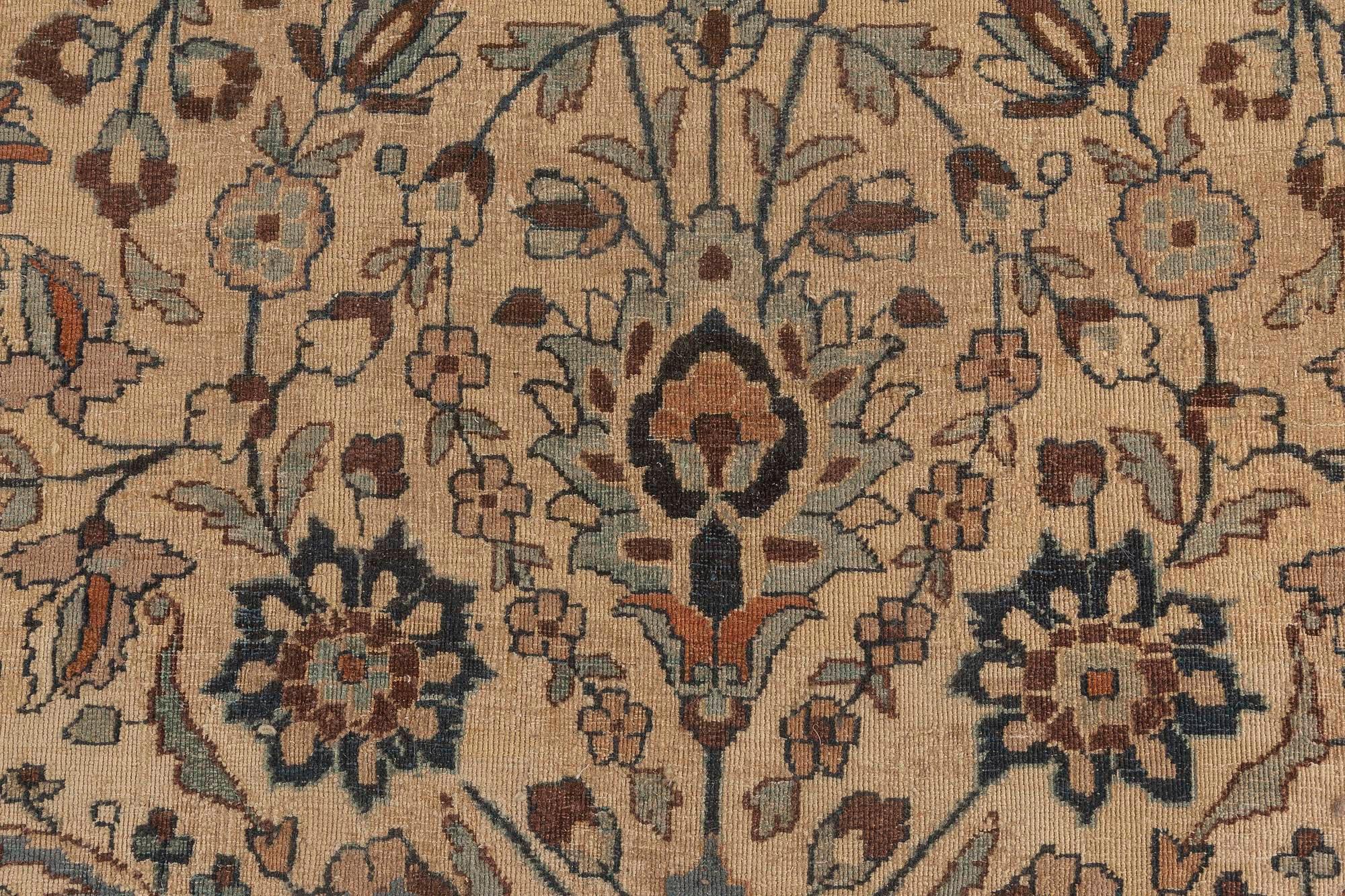 Oversized 19th century Persian Meshad rug
Size: 15'10