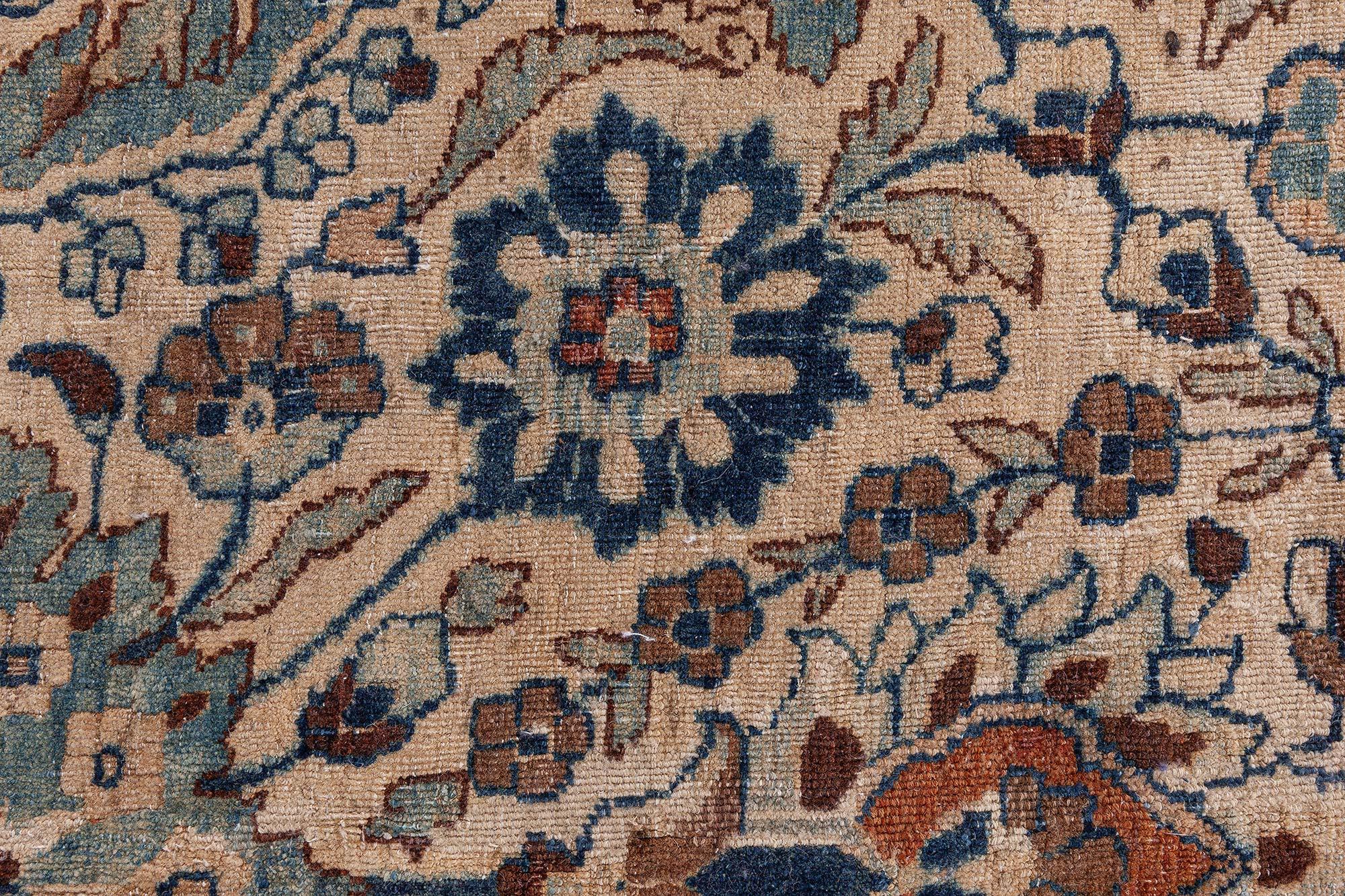 Persischer Meshad-Teppich in Übergröße aus dem 19. Jahrhundert Doris Leslie Blau im Zustand „Gut“ im Angebot in New York, NY