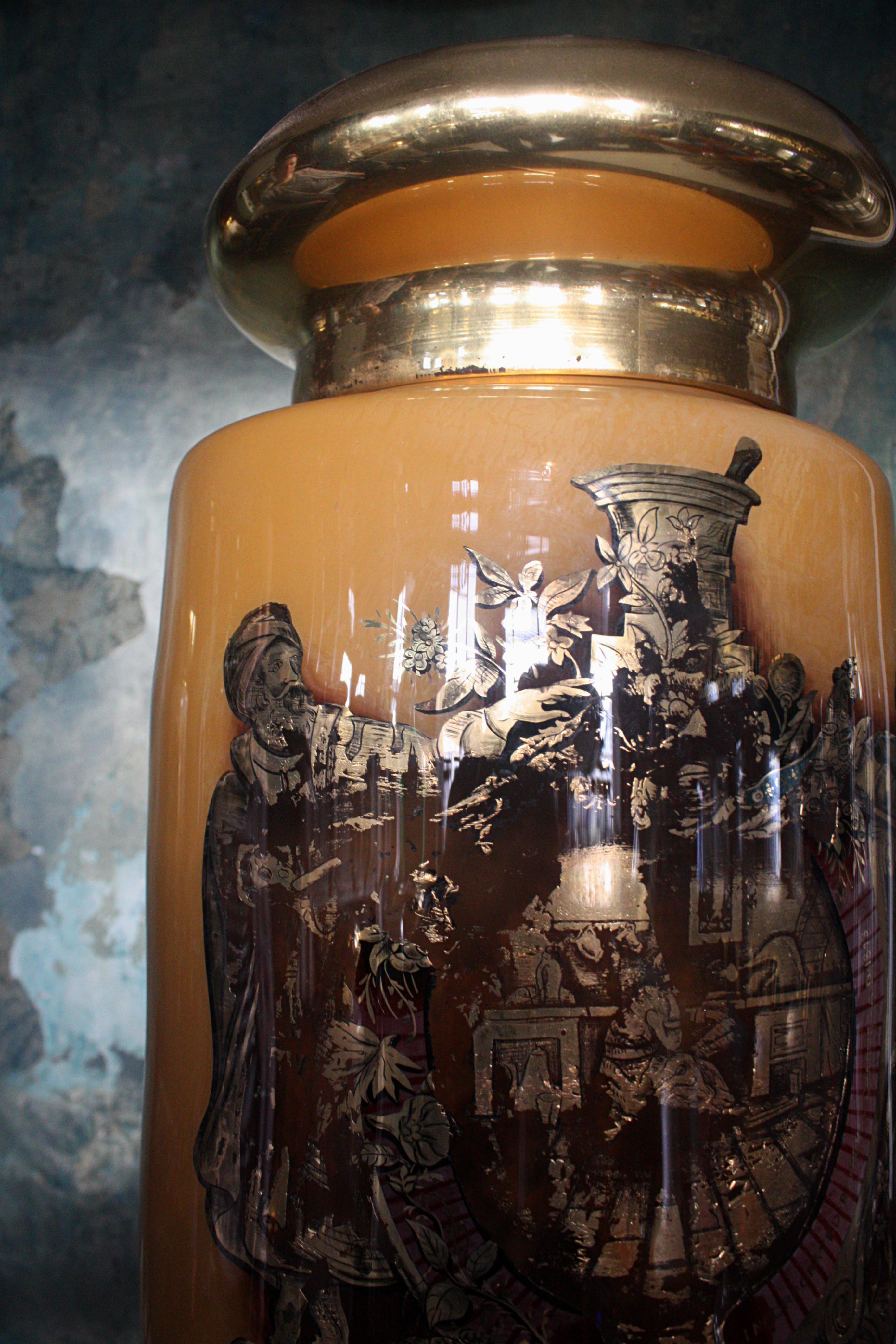 Oversized 19th Century Chemist Apothecary Species Dispensing Jar Verre Eglomise In Fair Condition In Lowestoft, GB