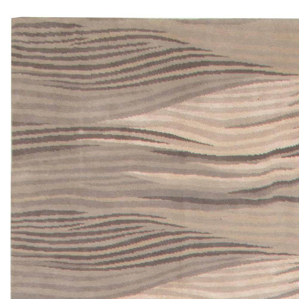 Abstrakter moderner Flussteppich in Übergröße von Doris Leslie Blau im Zustand „Neu“ im Angebot in New York, NY