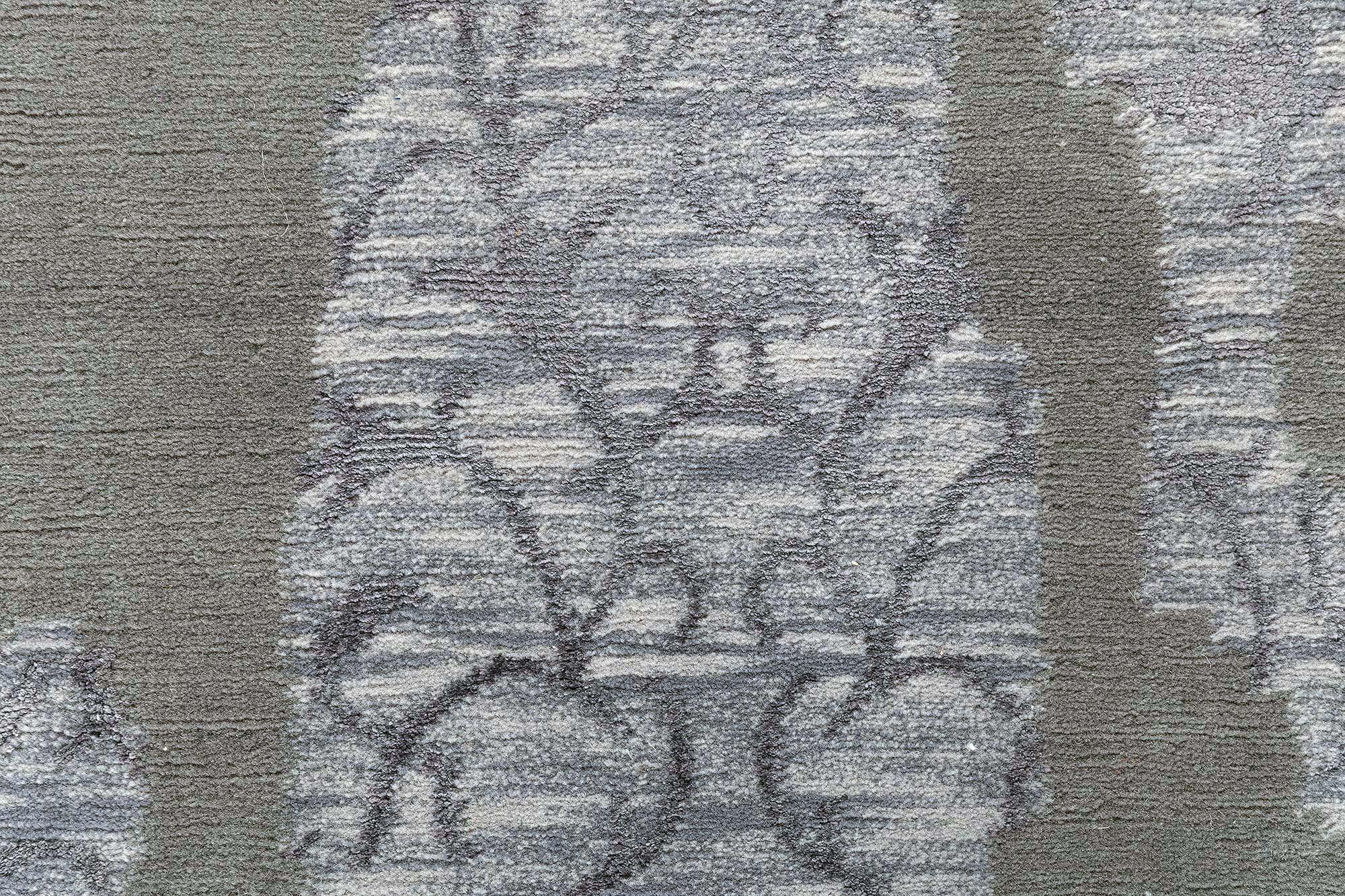 Abstrakter moderner Wollteppich in Übergröße von Doris Leslie Blau (Handgeknüpft) im Angebot