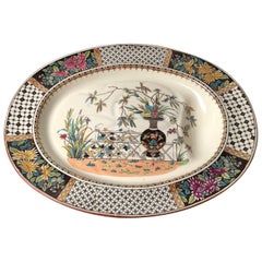 Plat à viande surdimensionné d'époque esthétique Copland en pierre de fer à motif de chrysanthèmes