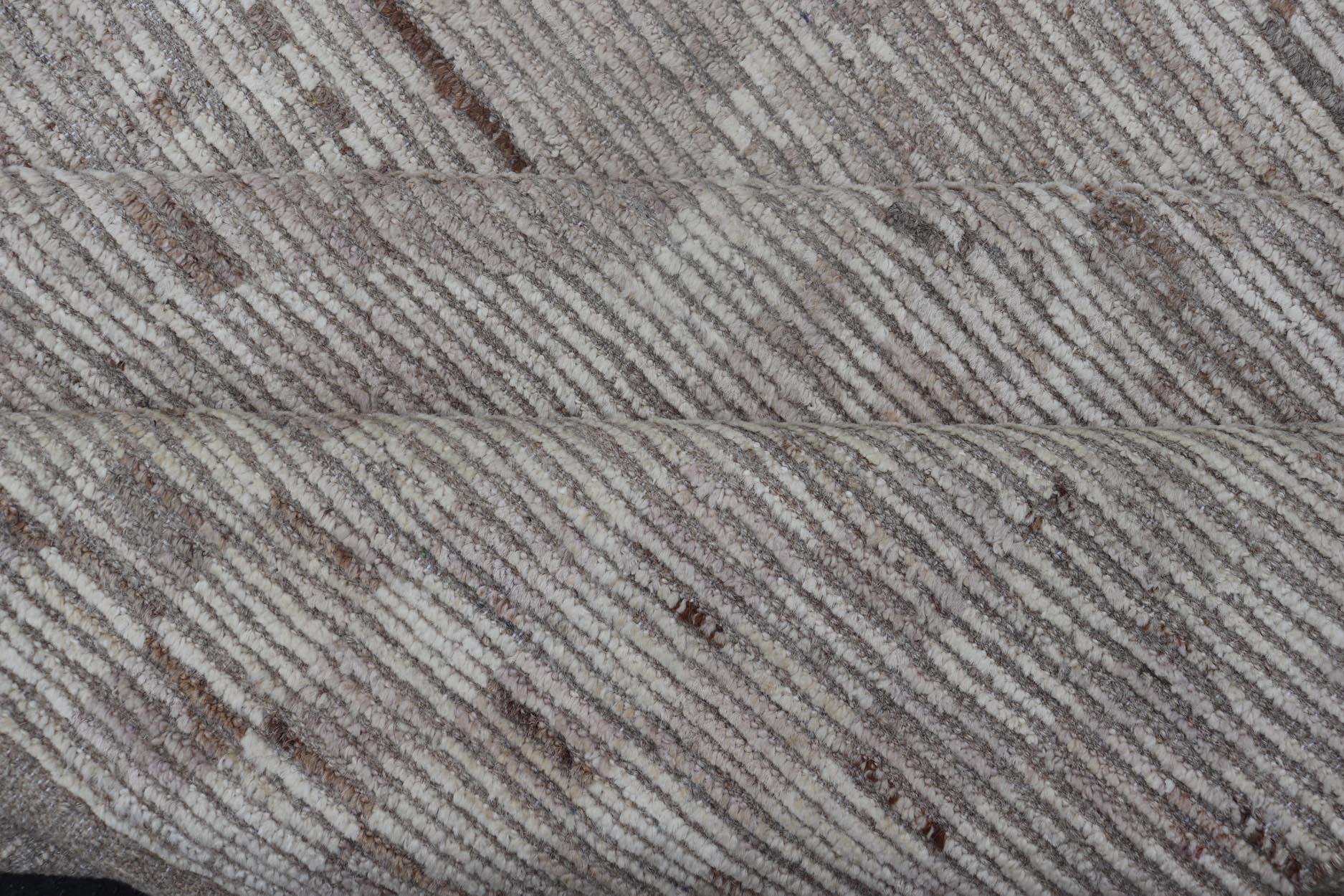 Alfombra afgana de gran tamaño, moderna, informal y abstracta, en tonos terrosos apagados 12'10 x 15'9 en venta 7