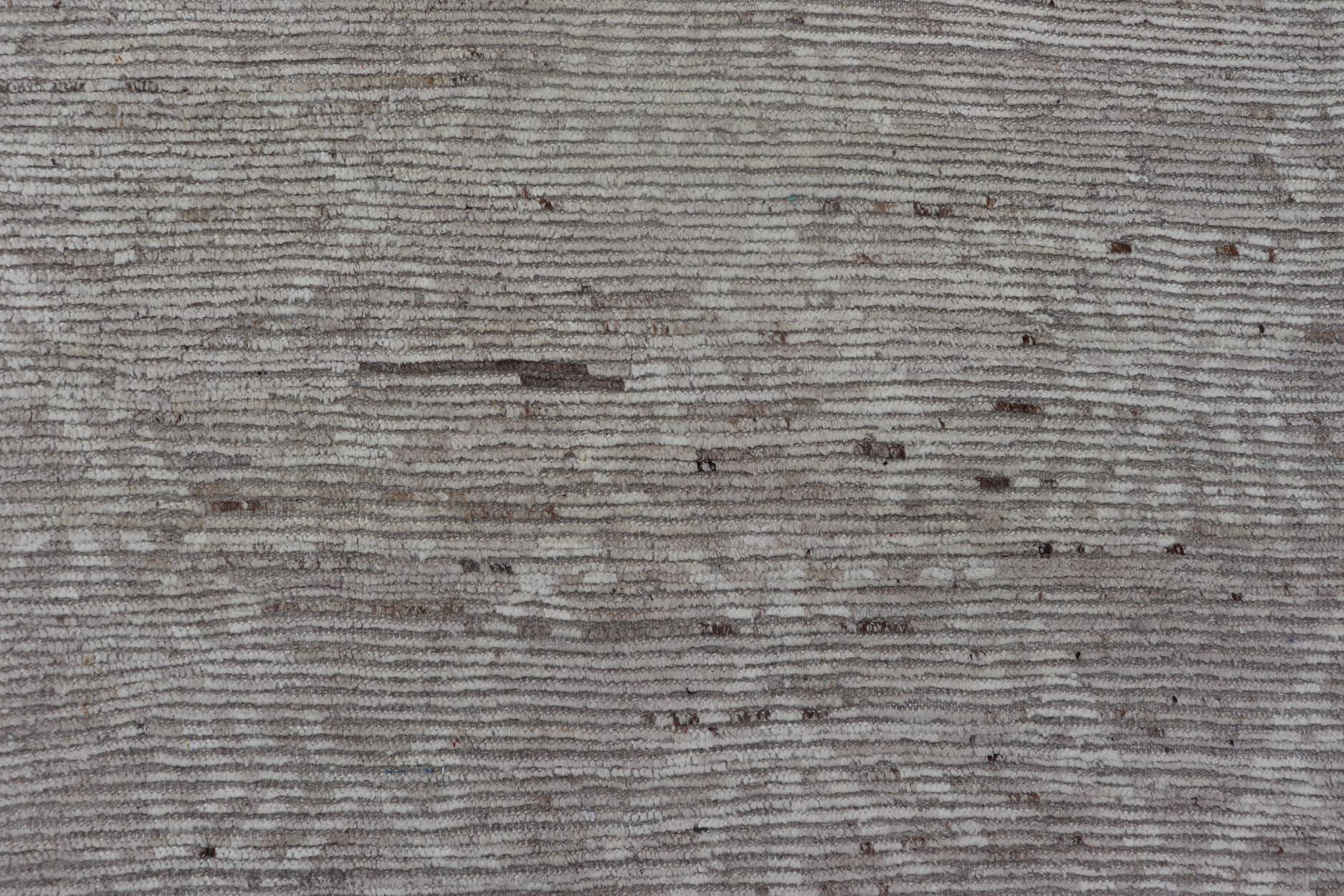 Alfombra afgana de gran tamaño, moderna, informal y abstracta, en tonos terrosos apagados 12'10 x 15'9 Moderno en venta