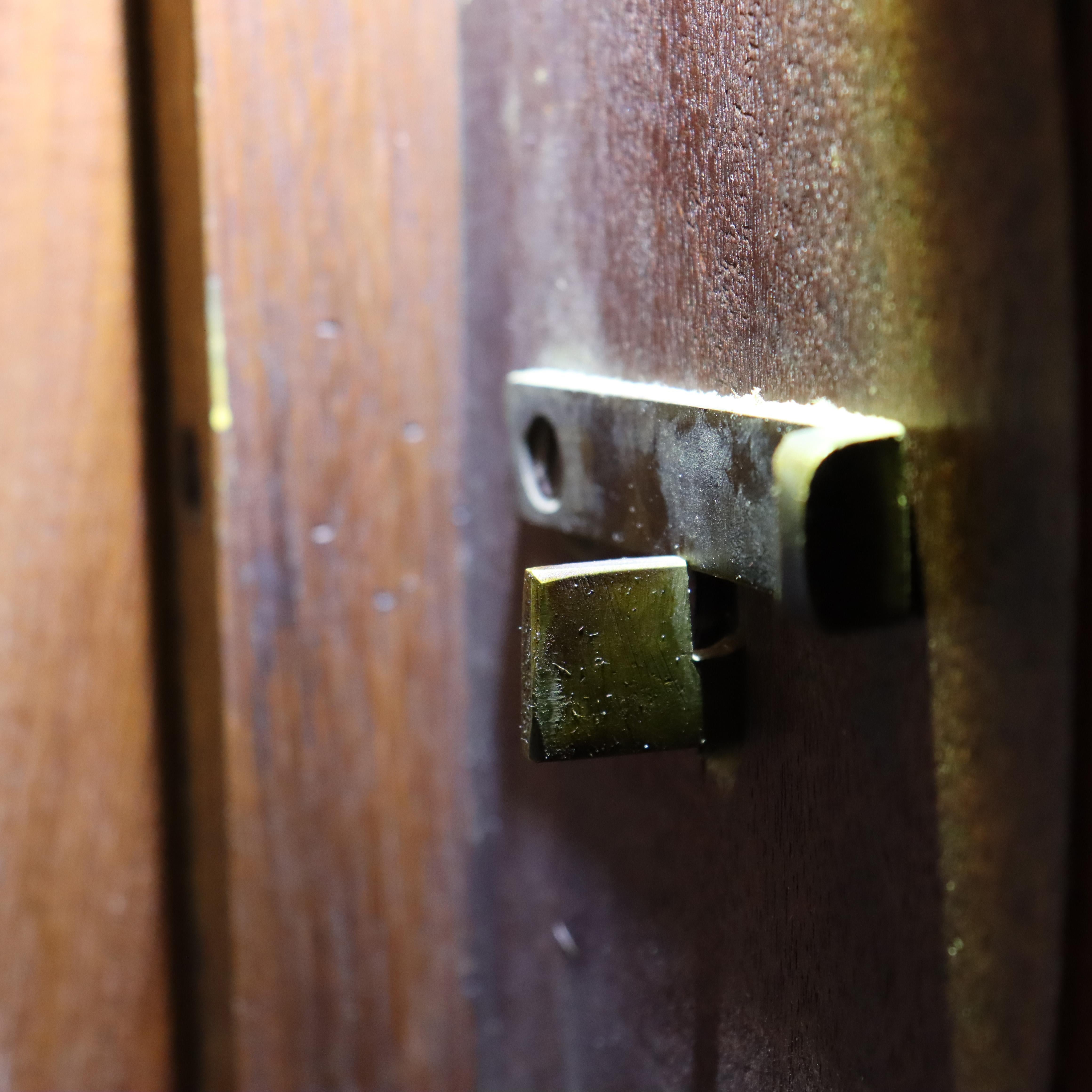 Oversized Antique A. J. Riggs Hammersmith Victorian Walnut Bankers Clock 19thC For Sale 4