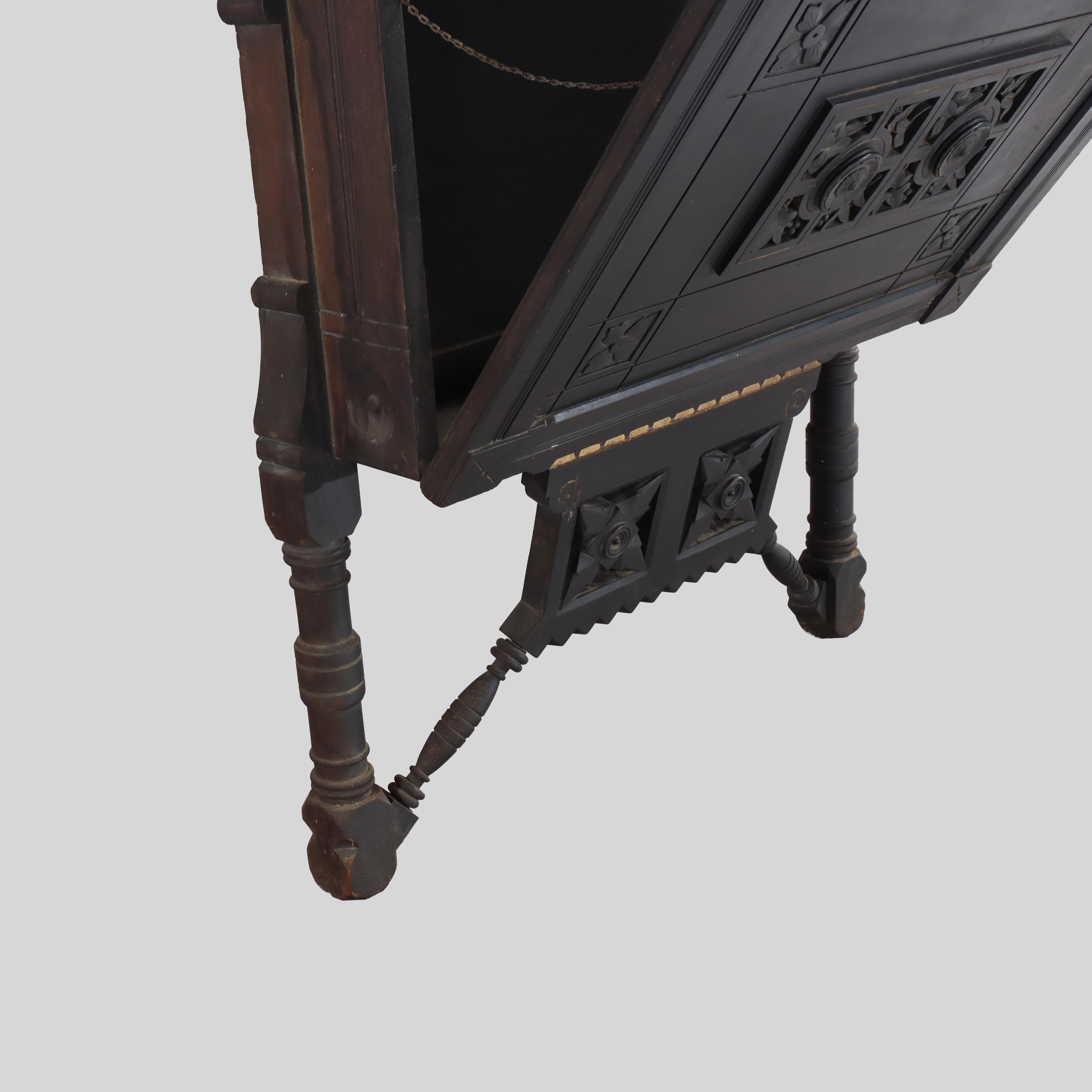 Antiguo caballete estético sobredimensionado con flores, ebonizado y dorado c1890 en venta 9