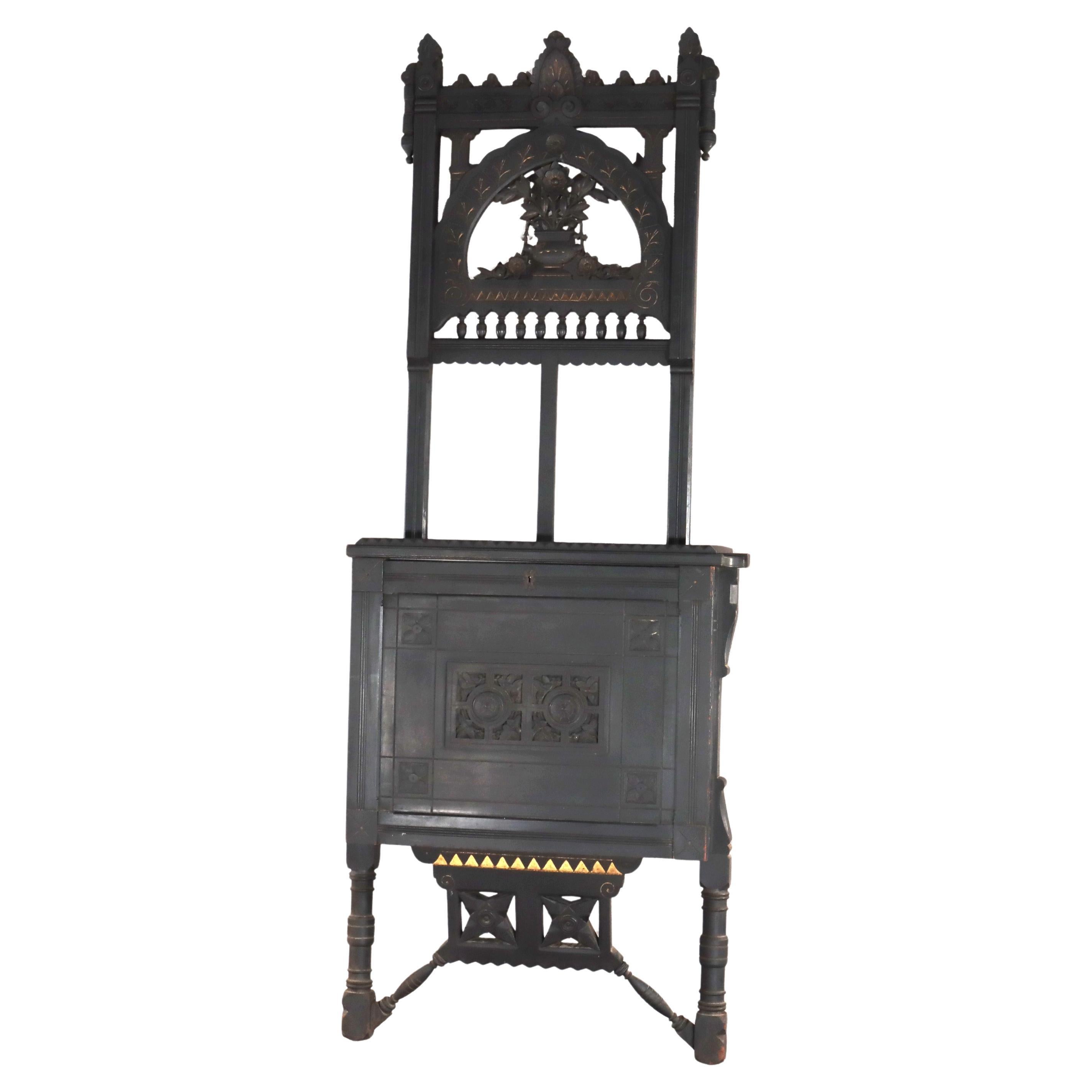 Antiguo caballete estético sobredimensionado con flores, ebonizado y dorado c1890 en venta