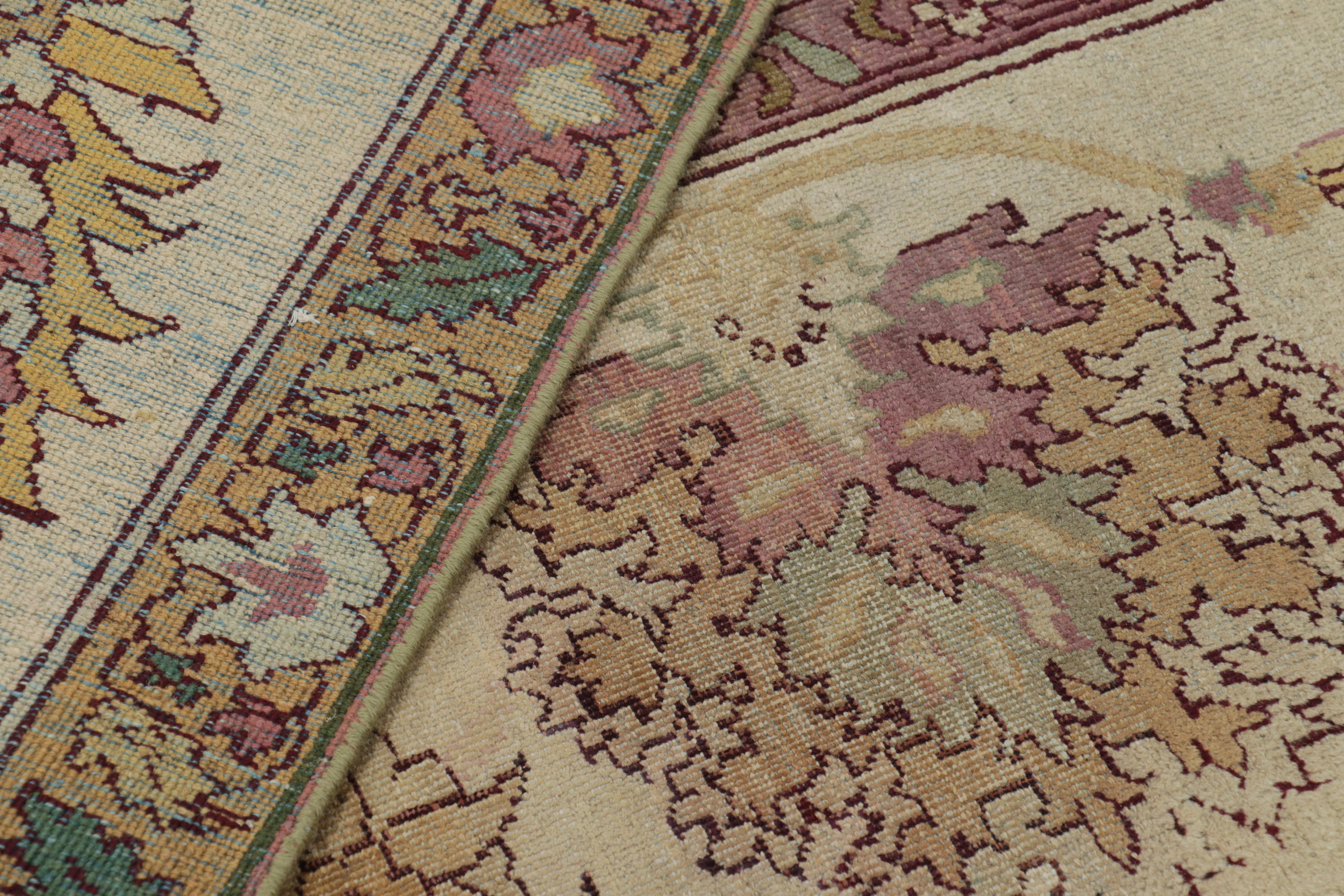 Alfombra antigua Agra sobredimensionada en verde, con motivos florales en venta 1