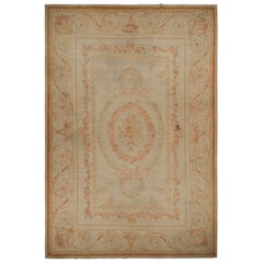 Tapis floral surdimensionné d'Aubusson ancien tissé à plat en beige et rose