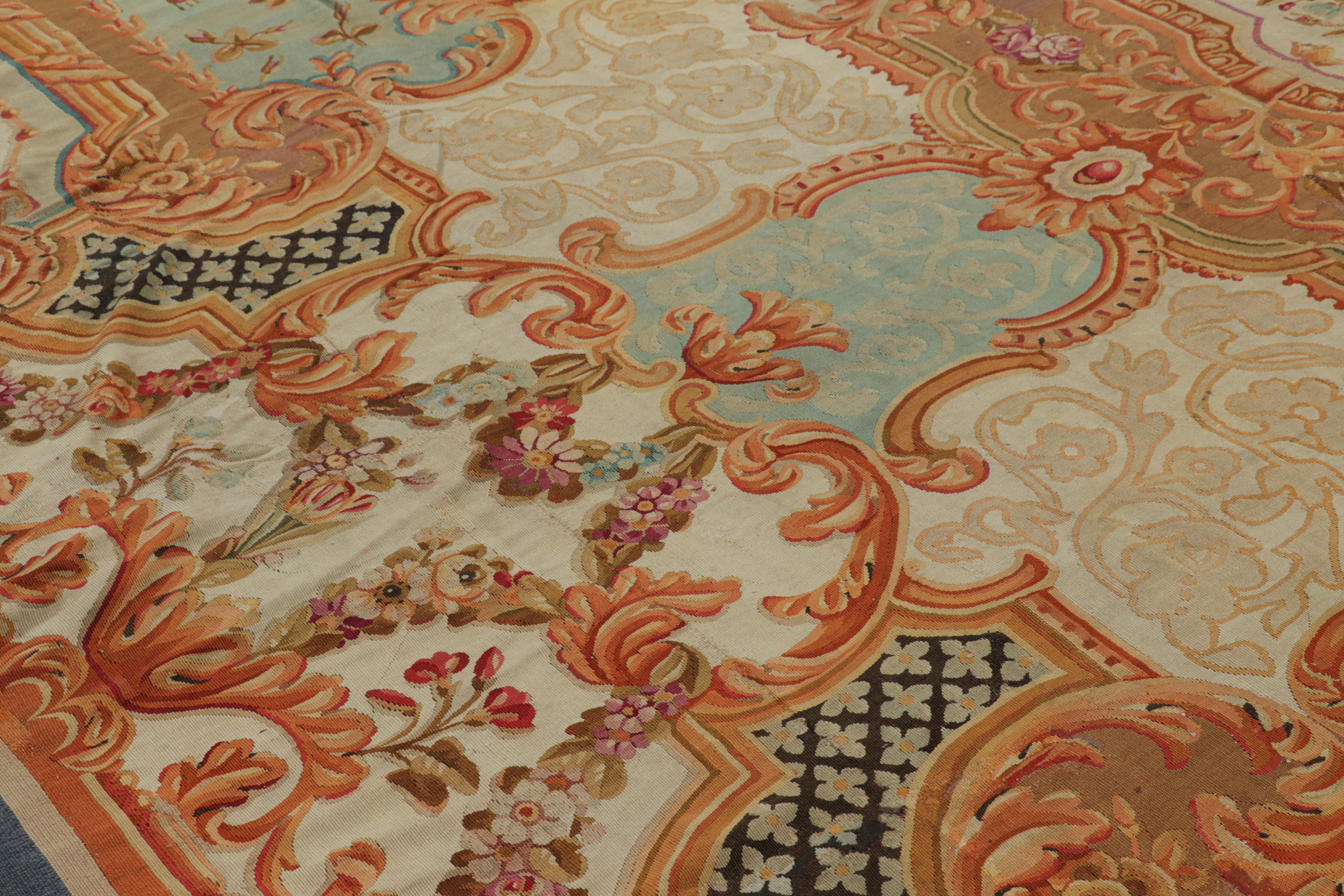Fine XIX secolo Tappeto Aubusson antico oversize in marrone e crema con medaglioni in vendita