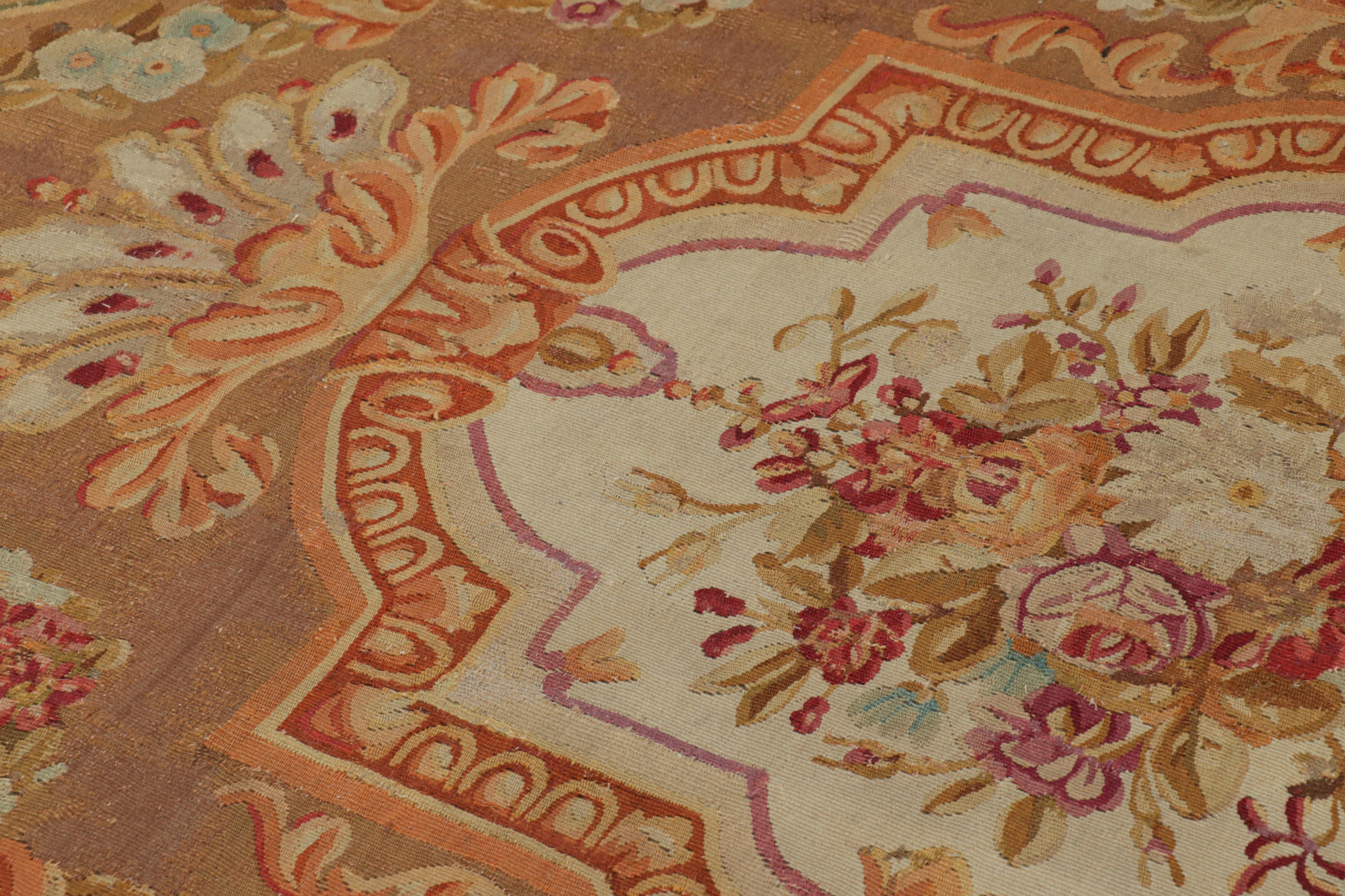 Lana Tappeto Aubusson antico oversize in marrone e crema con medaglioni in vendita
