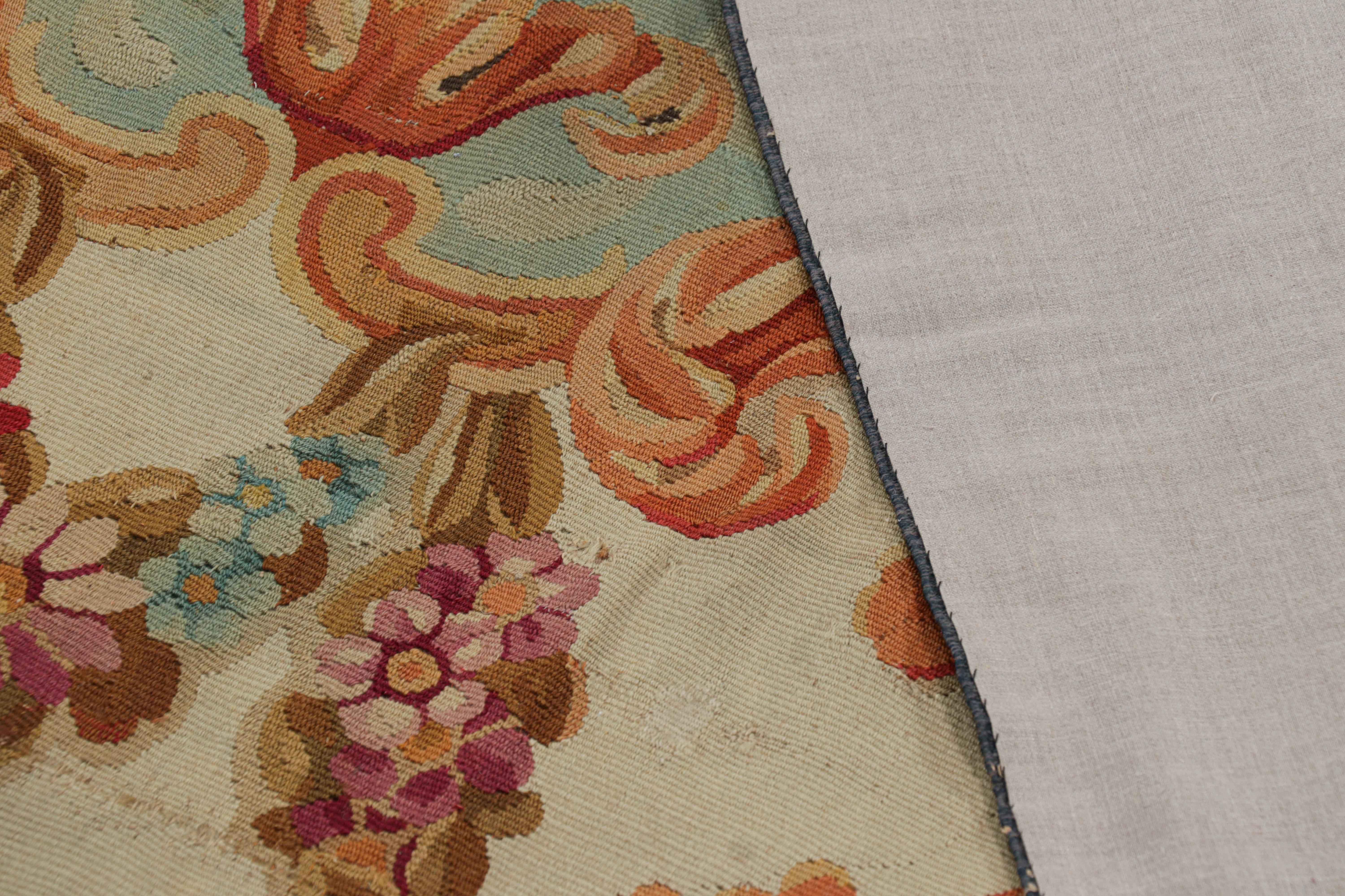 Tappeto Aubusson antico oversize in marrone e crema con medaglioni in vendita 1