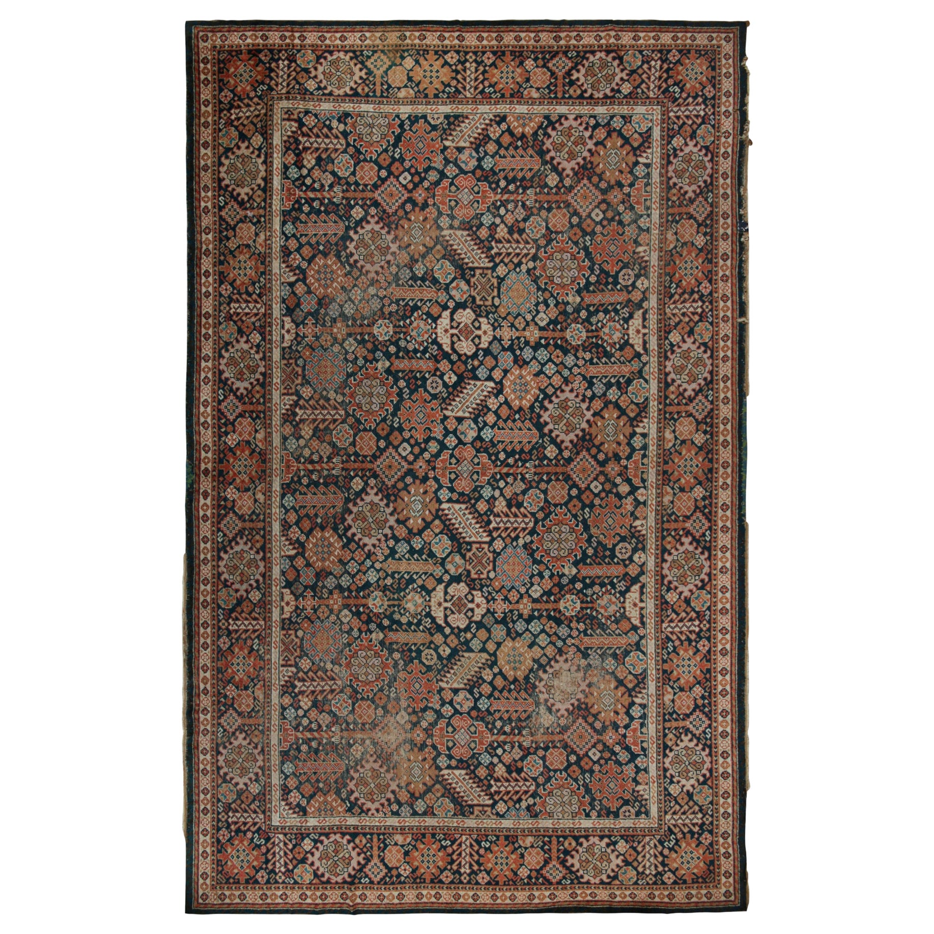 Übergroßer antiker Axminster-Teppich in Blau mit geometrischem Muster, von Rug & Kilim