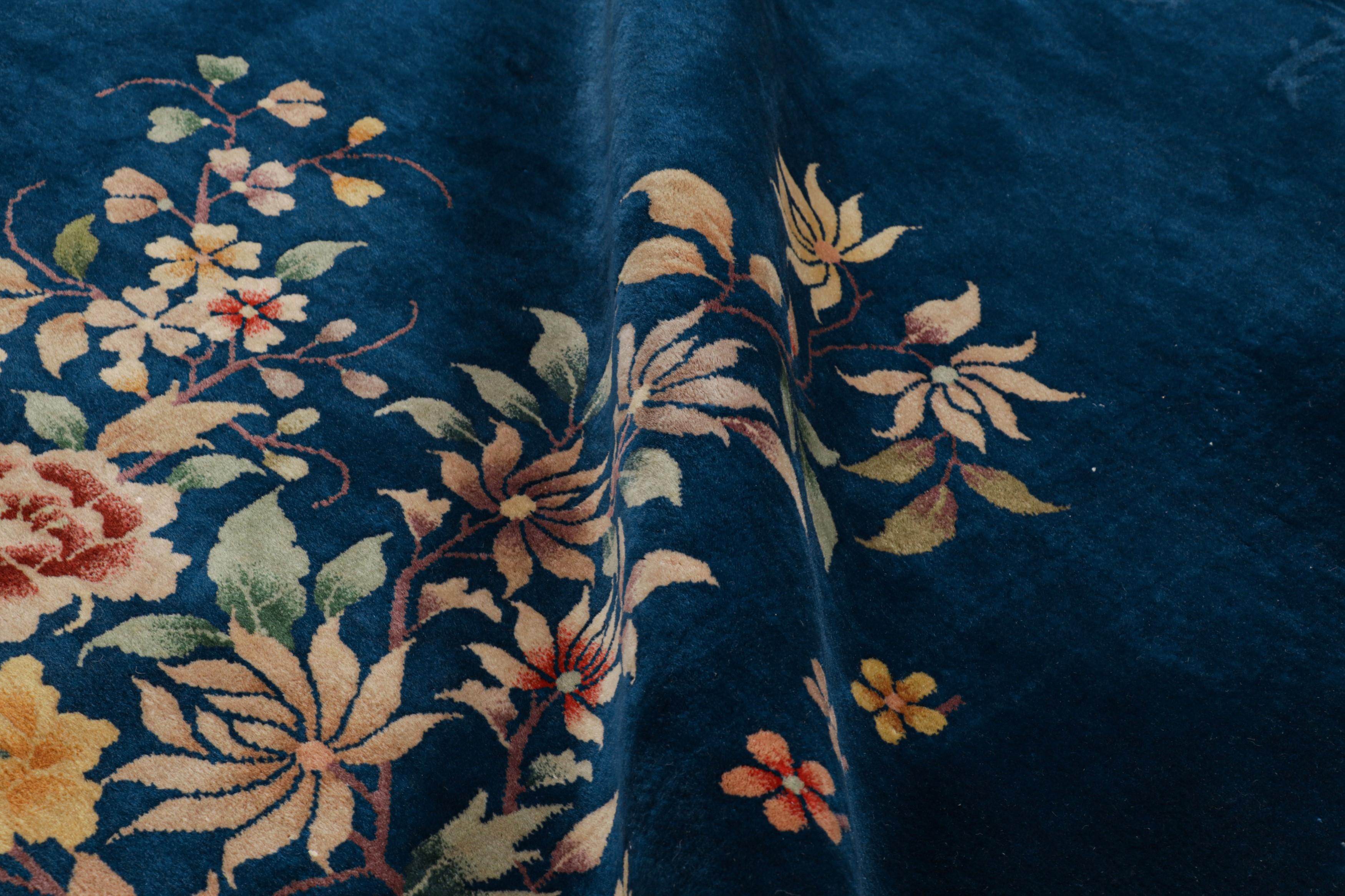 Oversized Antique Chinese Art Deco Rug, Blue with Floral Patterns - Rug & Kilim For Sale 2