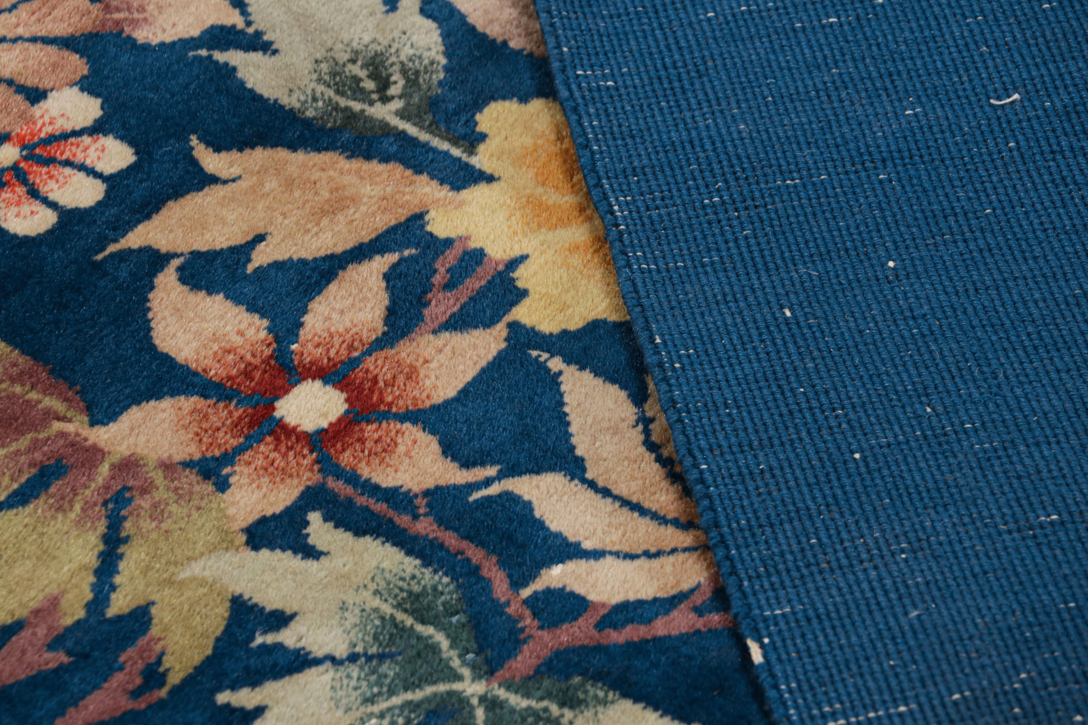 Oversized Antique Chinese Art Deco Rug, Blue with Floral Patterns - Rug & Kilim For Sale 3