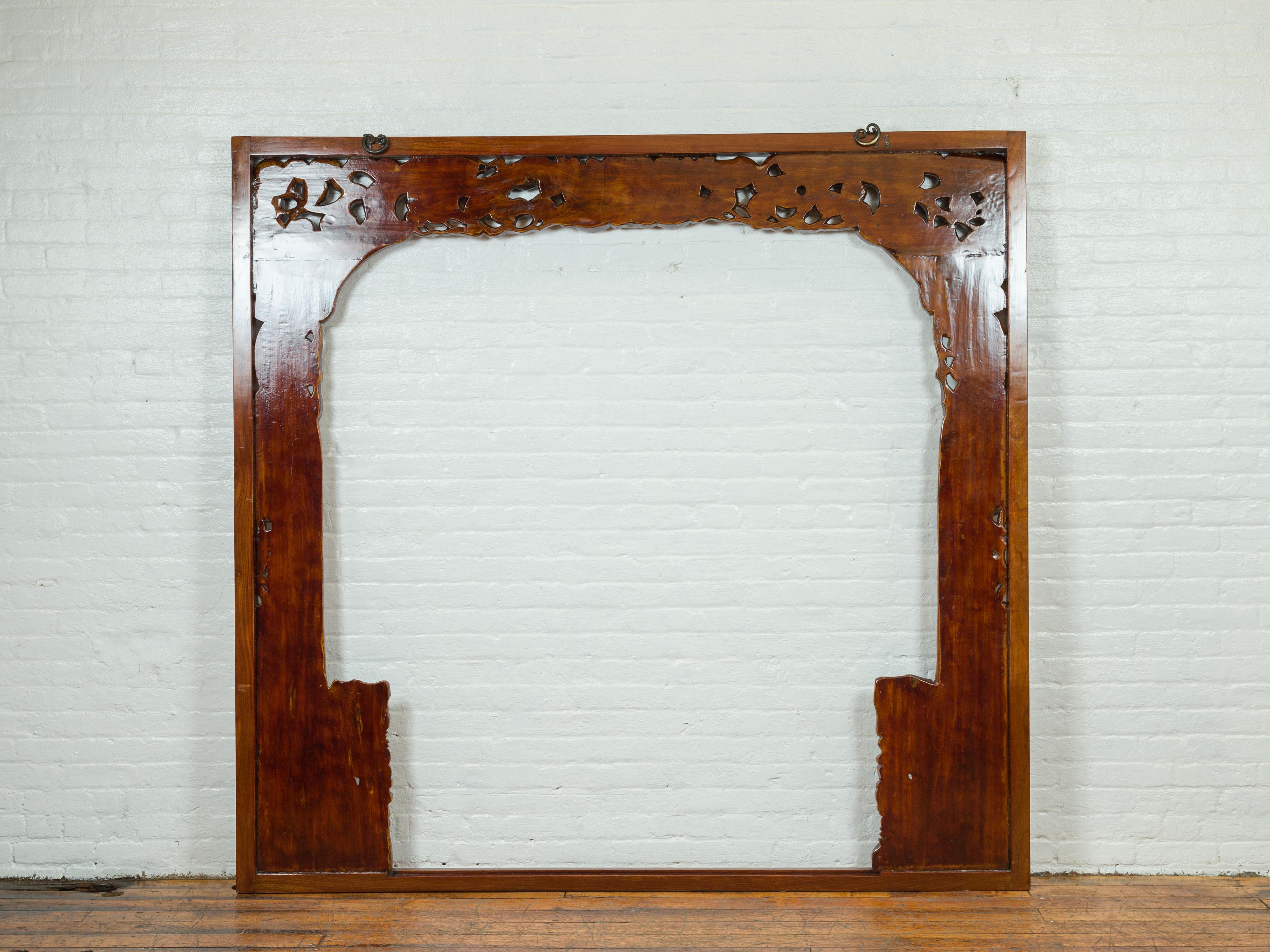 Oversized 19th Century Carved Wooden Frame with Birds, Foliage and Tree Limbs For Sale 5