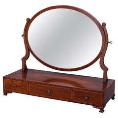 Miroir de table surdimensionné ancien de style fédéral en acajou flamboyant et marqueterie à bandes, vers 1830