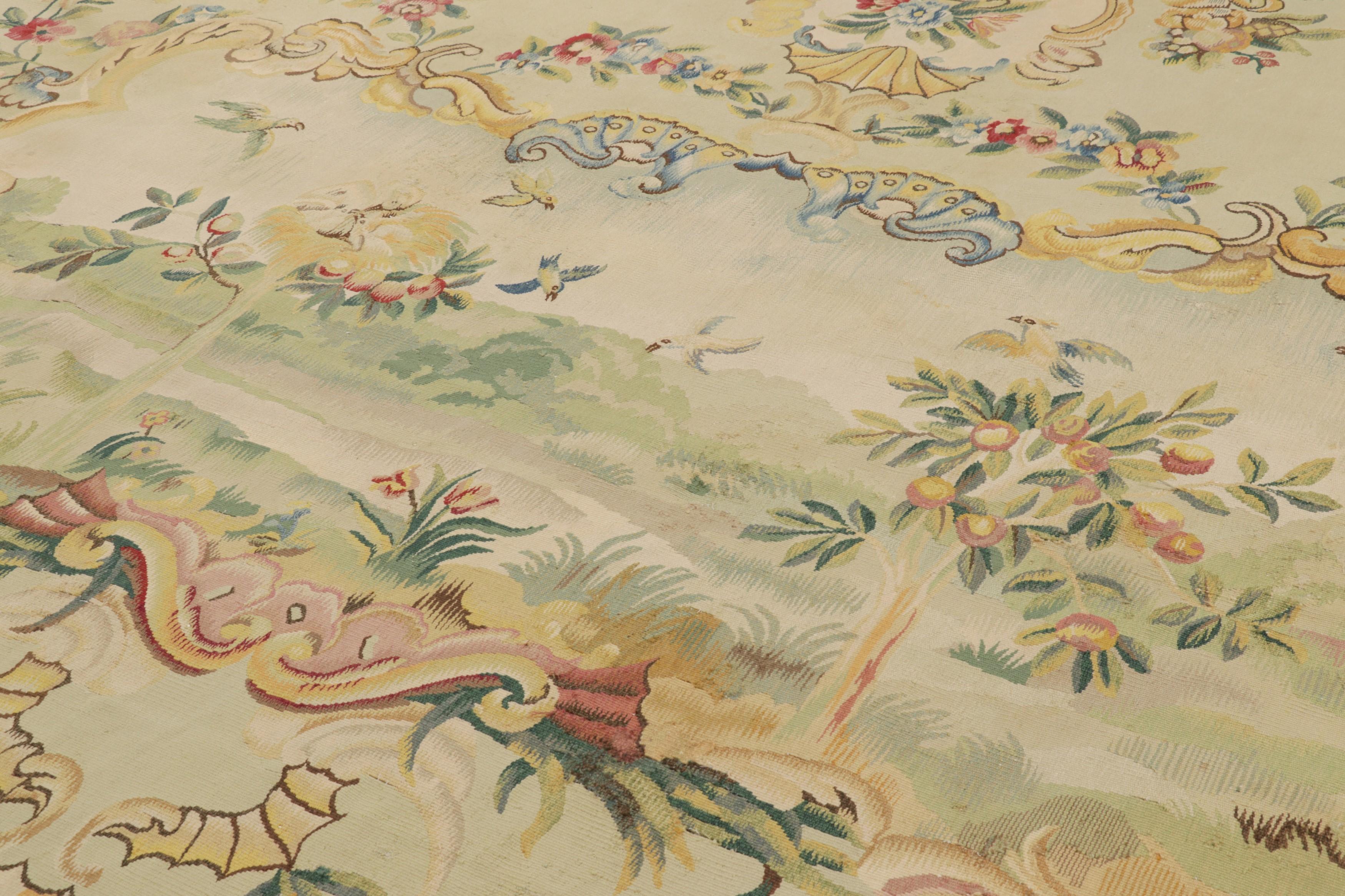 Francese Tappeto Aubusson antico sovradimensionato, verde con medaglione pittorico - Rug & Kilim in vendita