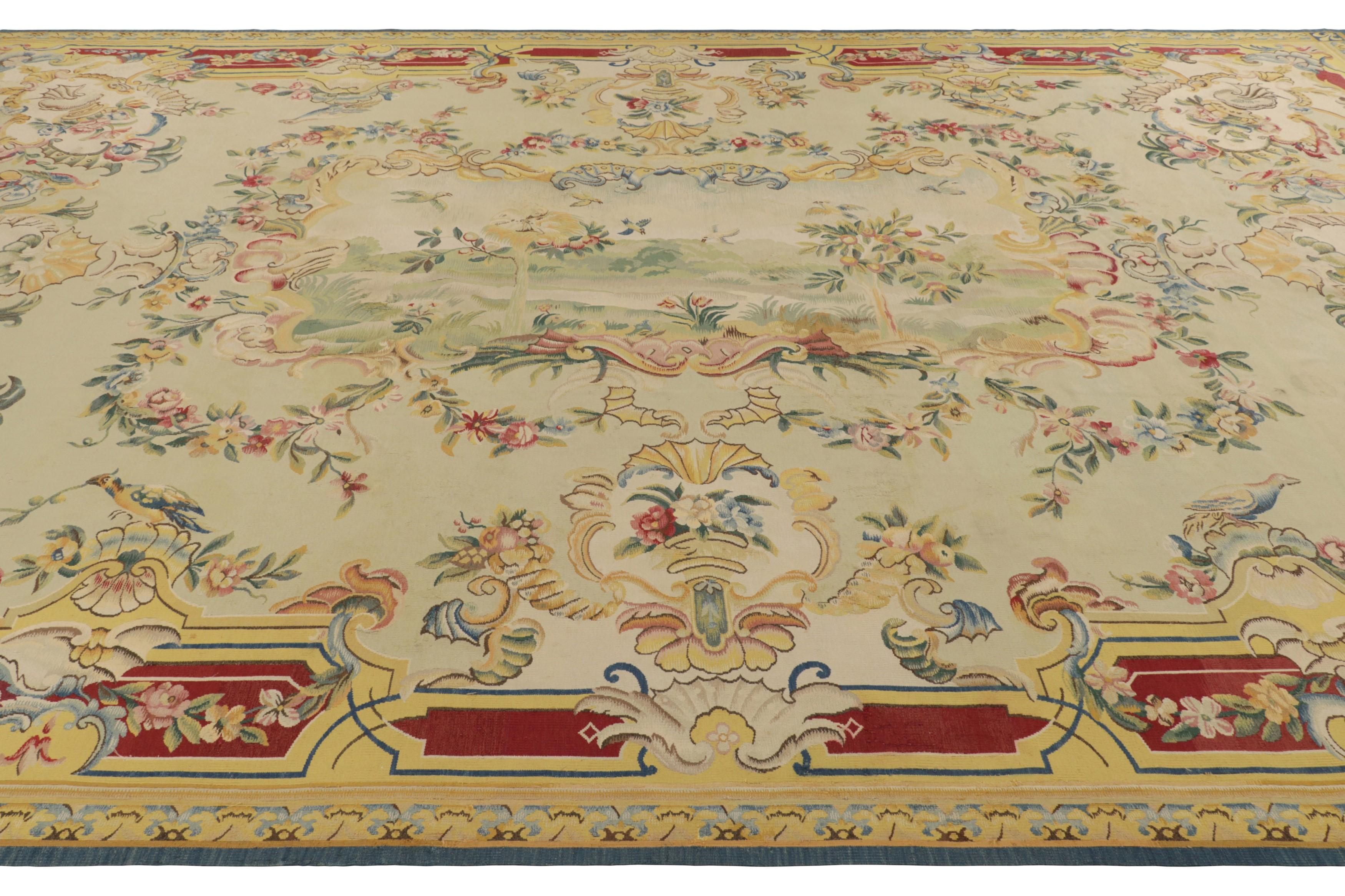 Annodato a mano Tappeto Aubusson antico sovradimensionato, verde con medaglione pittorico - Rug & Kilim in vendita