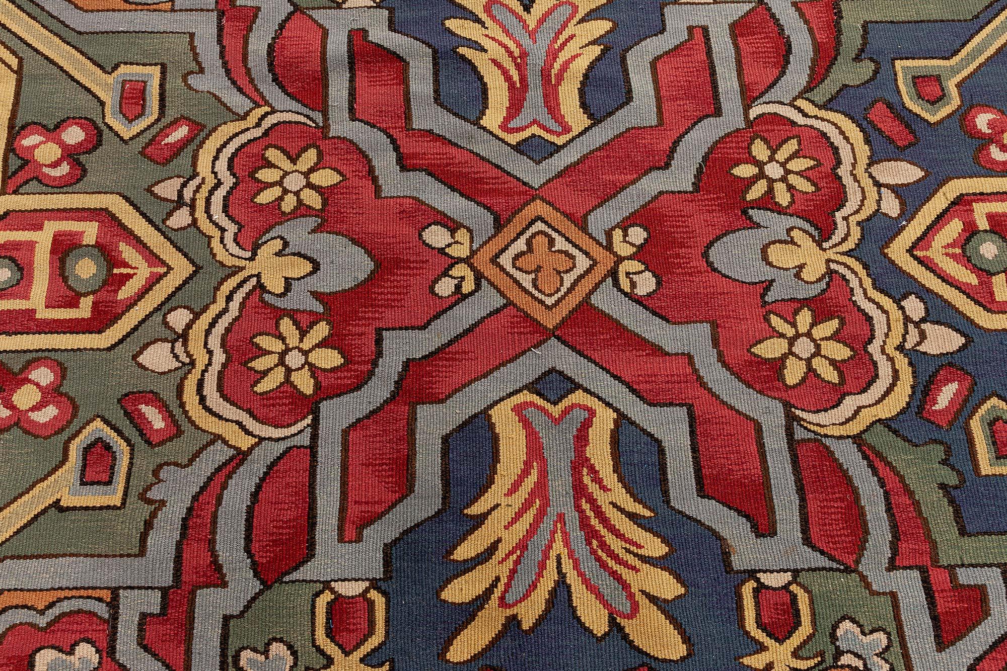 Doris Leslie Blauer übergroßer antiker französischer Aubusson-Wollteppich in Übergröße, handgefertigt (Wolle) im Angebot