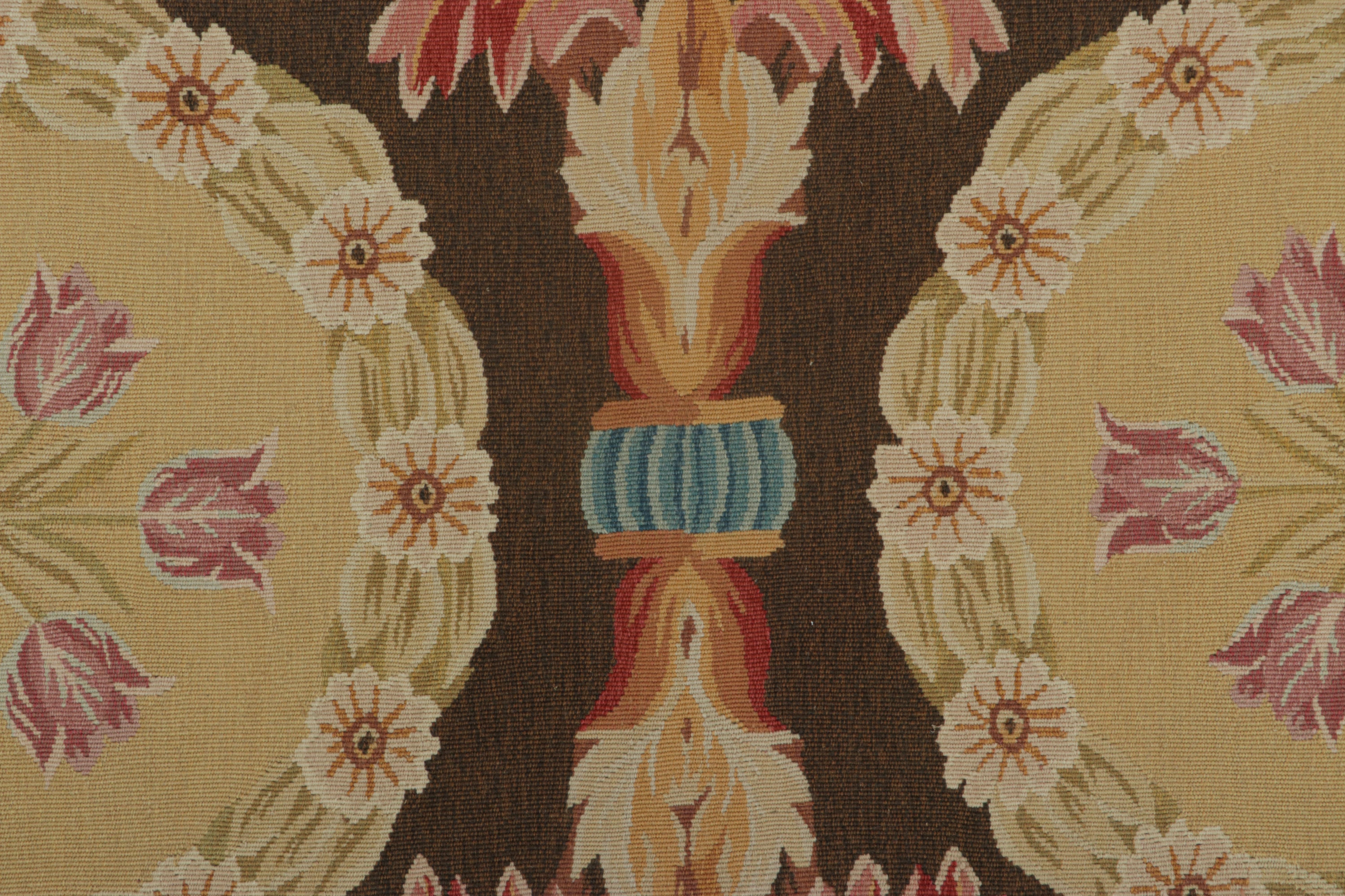 Annodato a mano in lana e originario della Francia intorno al 1850-75, questo tappeto Antique French Savonnerie 11x16 in stile neoclassico è un raro capolavoro della collezione di tappeti europei di Rug & Kilim. 

Sul design: 

Questo tappeto è una