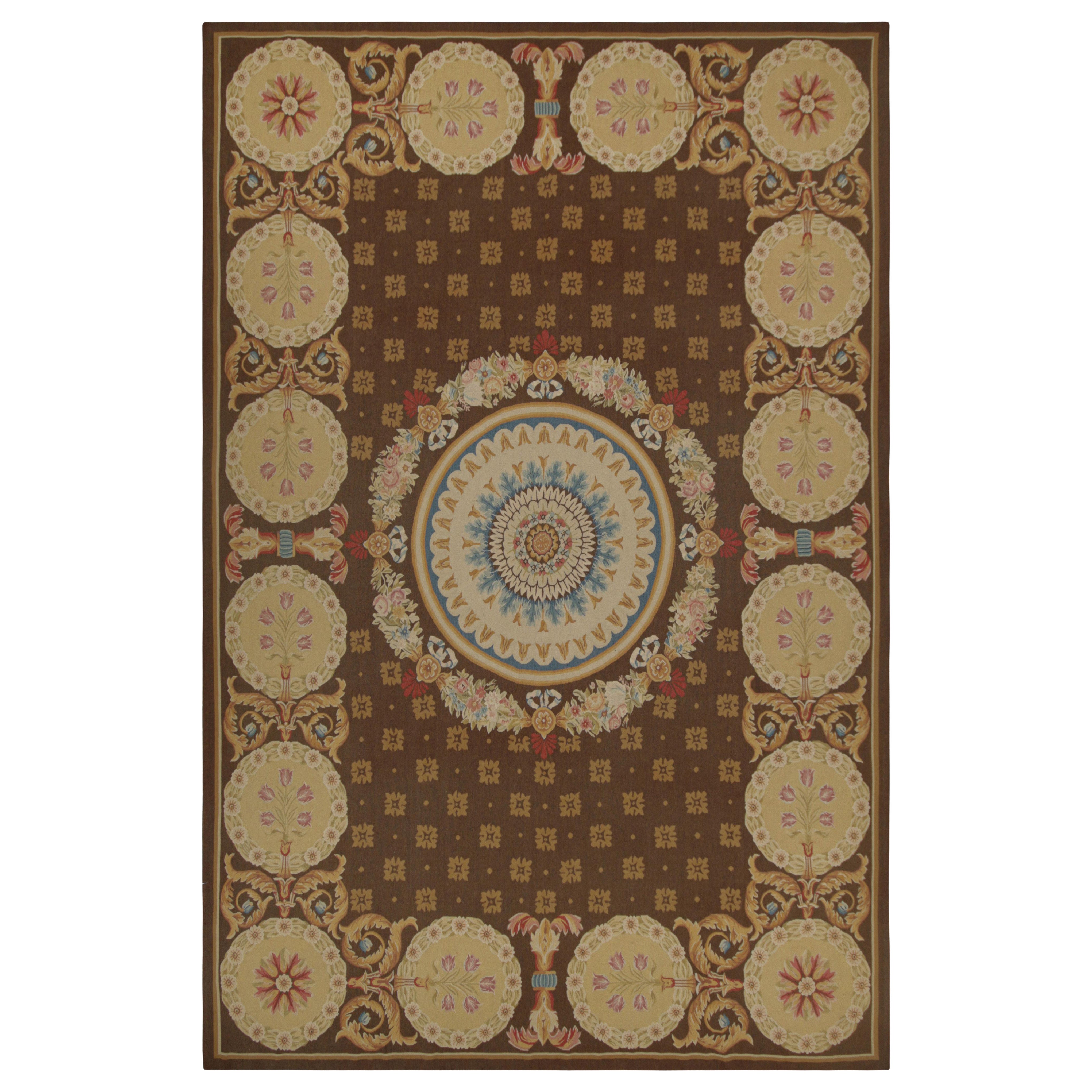 Tappeto Aubusson francese oversize con medaglione floreale - Rug & Kilim