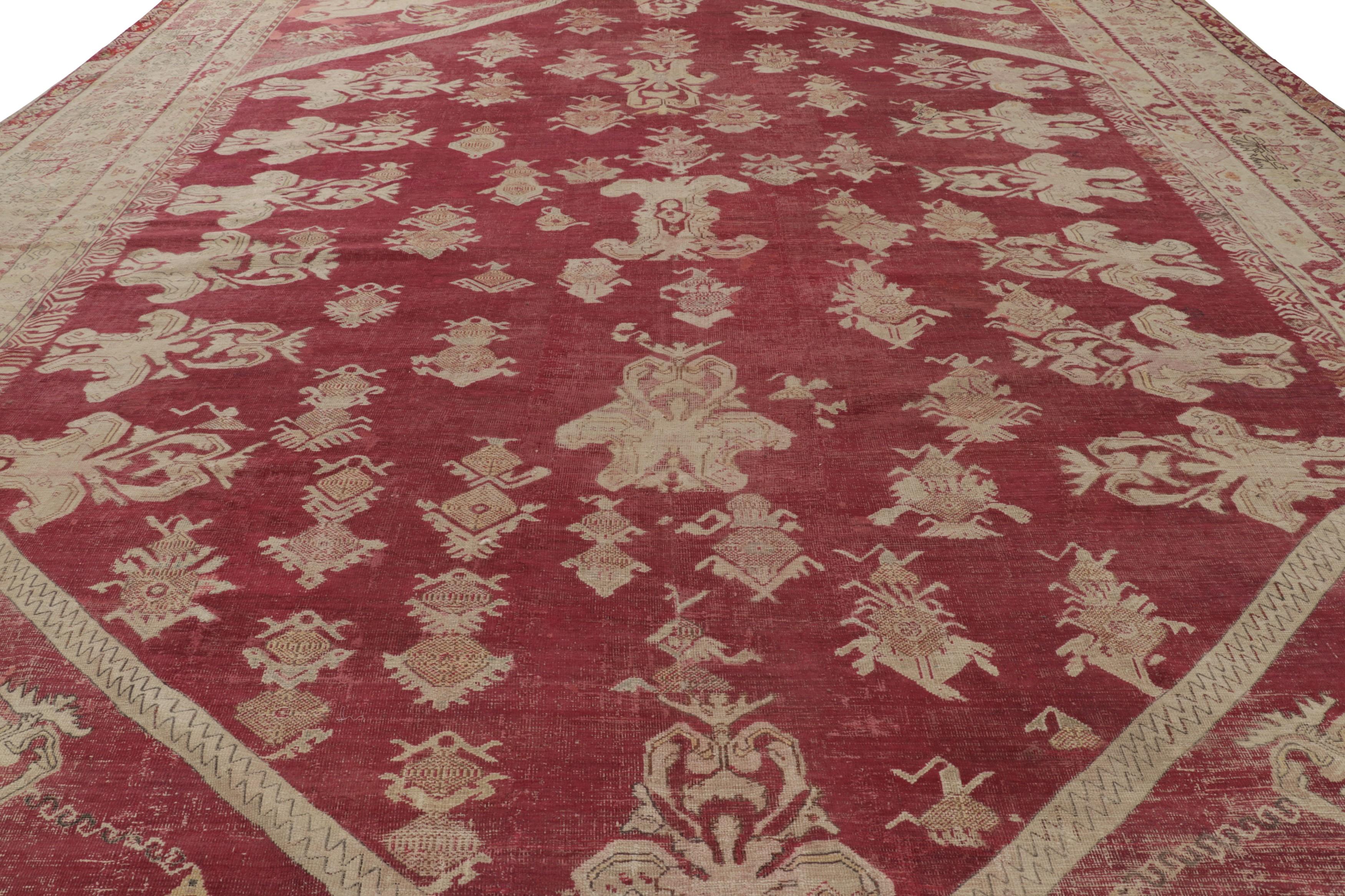 Übergroßer antiker Ghiordes-Teppich in Rot & Gold mit Blumenmustern - Rug & Kilim (Handgeknüpft) im Angebot