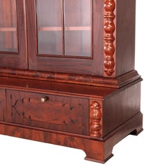 Bibliothèque gothique surdimensionnée en acajou flamboyant, 19ème siècle