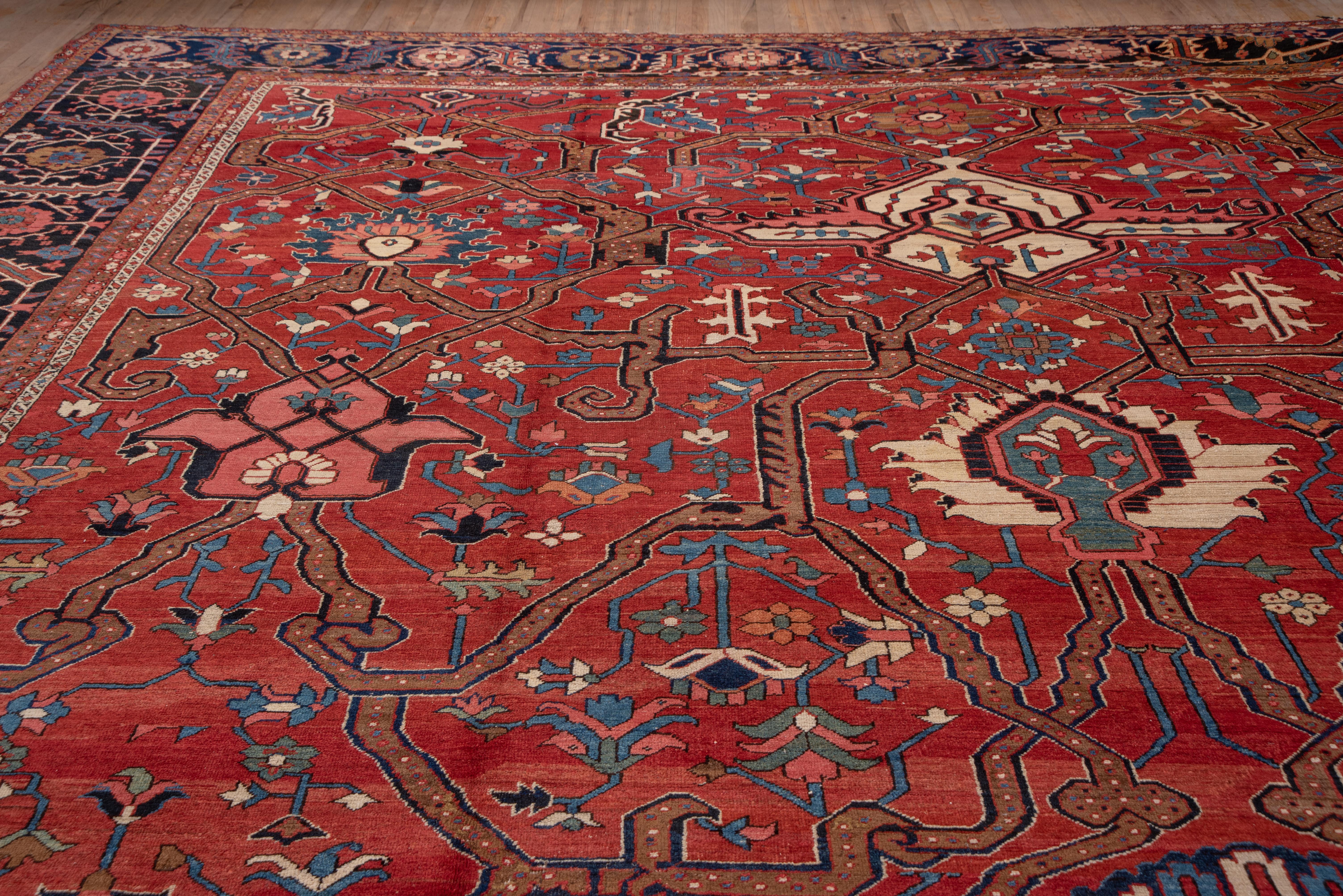 Oversized Antique Heriz Serapi Carpet, Excellent Condition 1