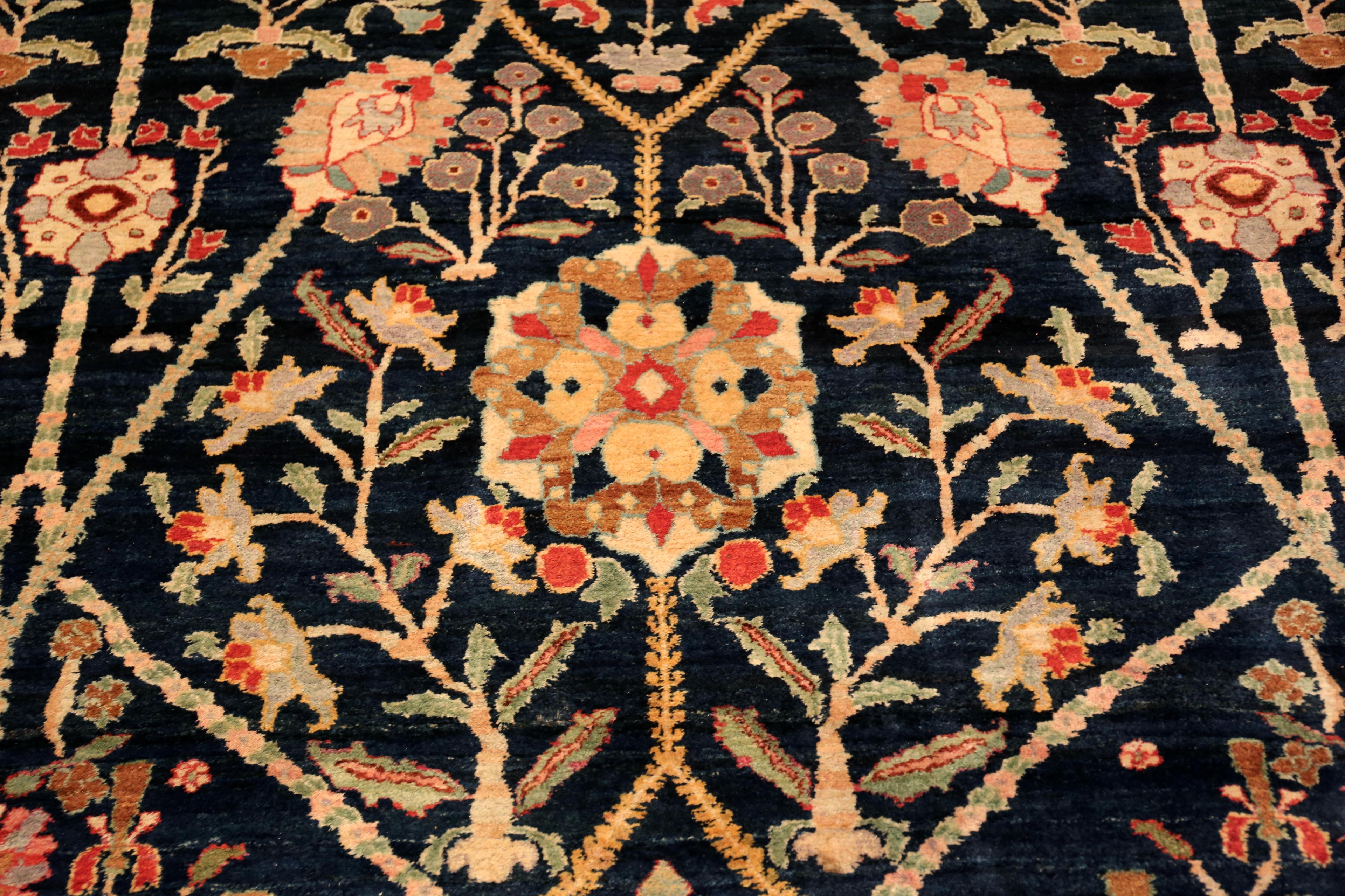 20th Century Oversized Antique Indian Agra Rug. 16 ft 10 in x 25 ft 6 in For Sale