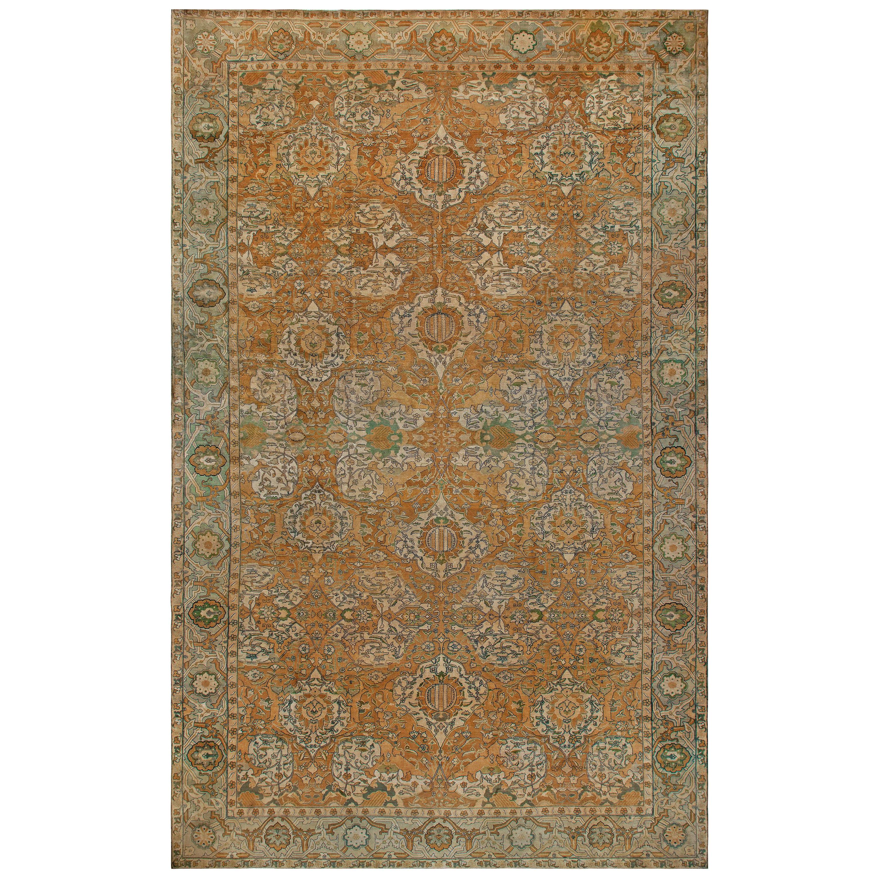 Tapis indien Agra botanique surdimensionné du 19ème siècle de Doris Leslie Blau en vente