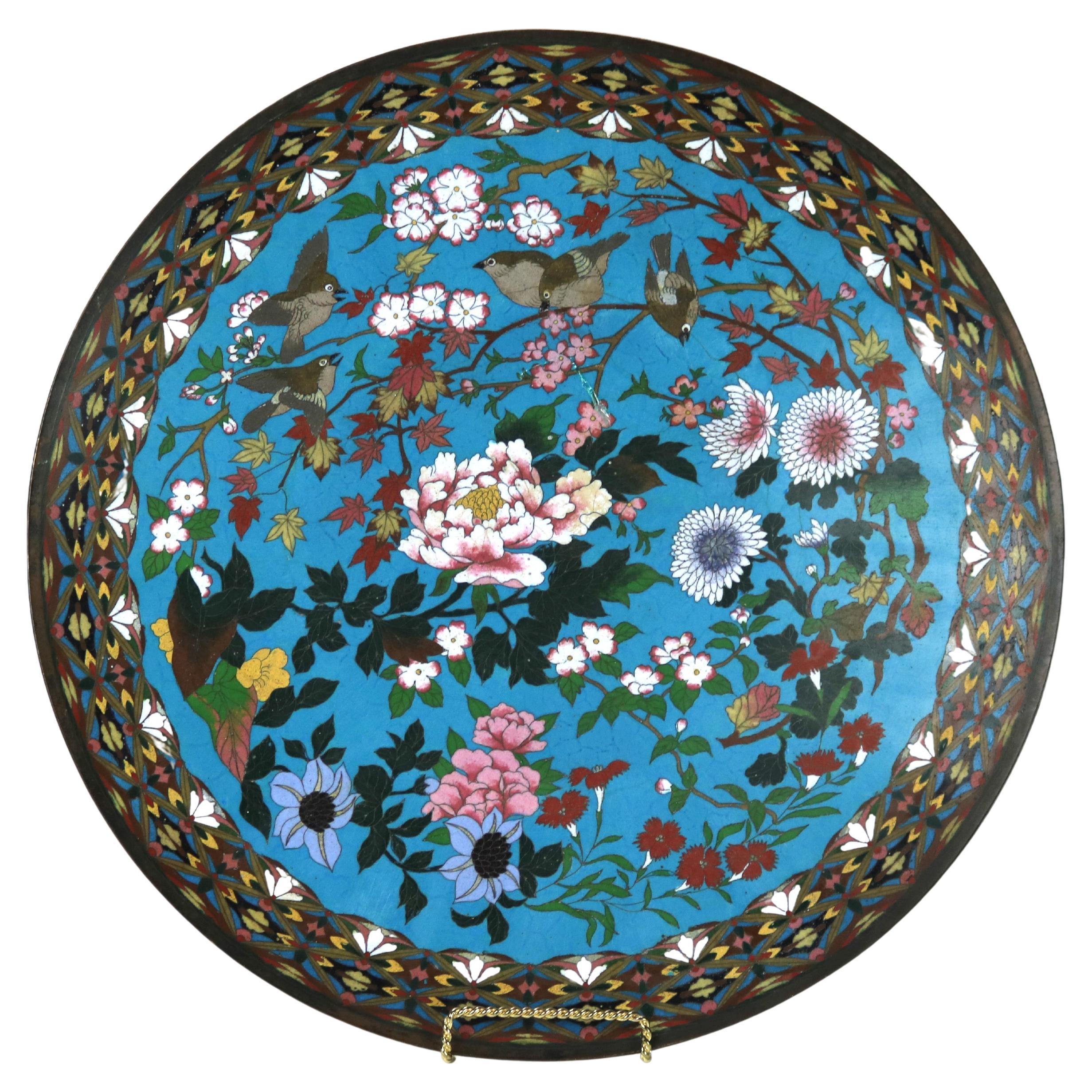 Cargador de Cloisonné Japonés Antiguo Sobredimensionado C1920